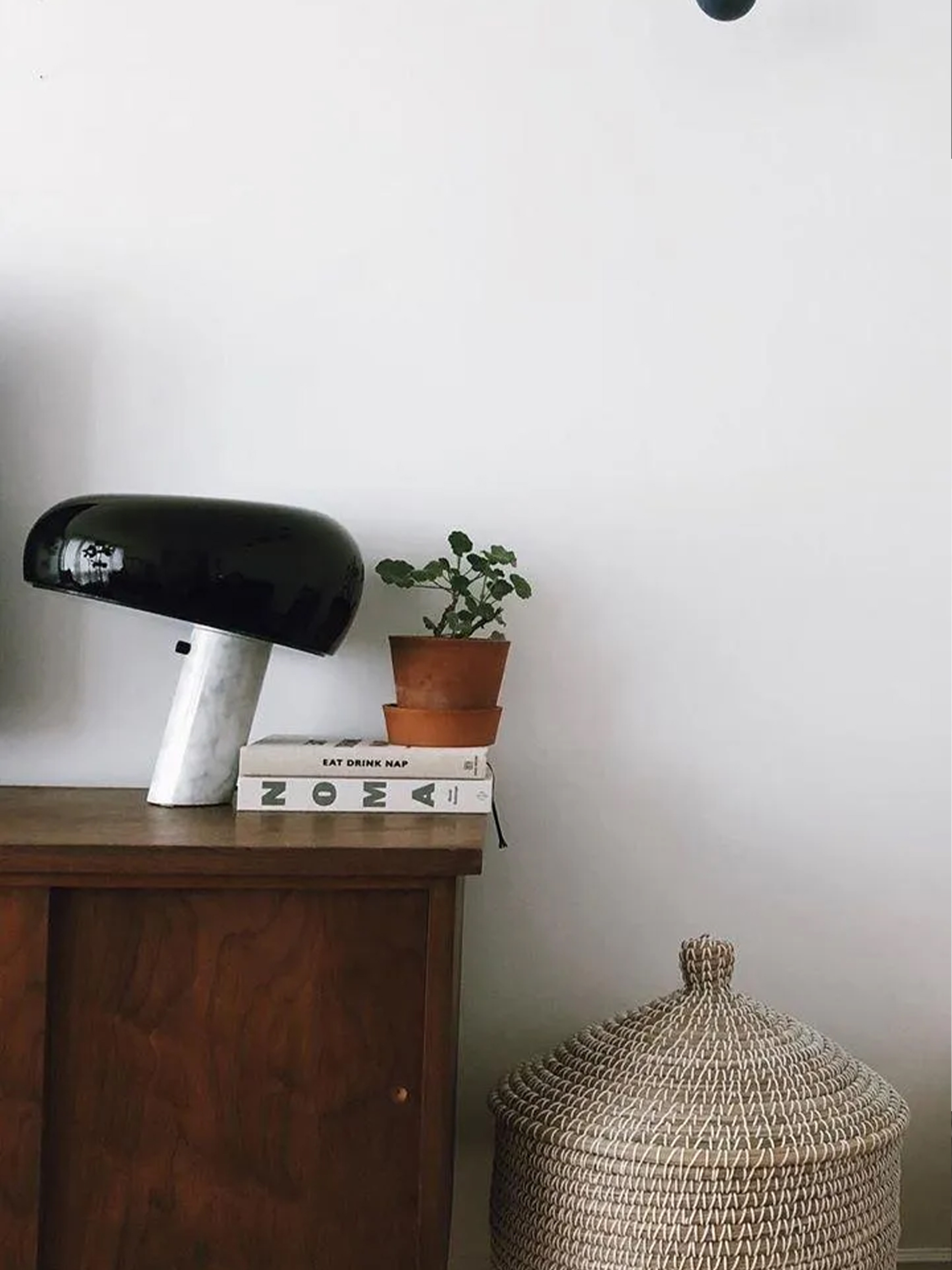 Marble Snoopy Table Lamp