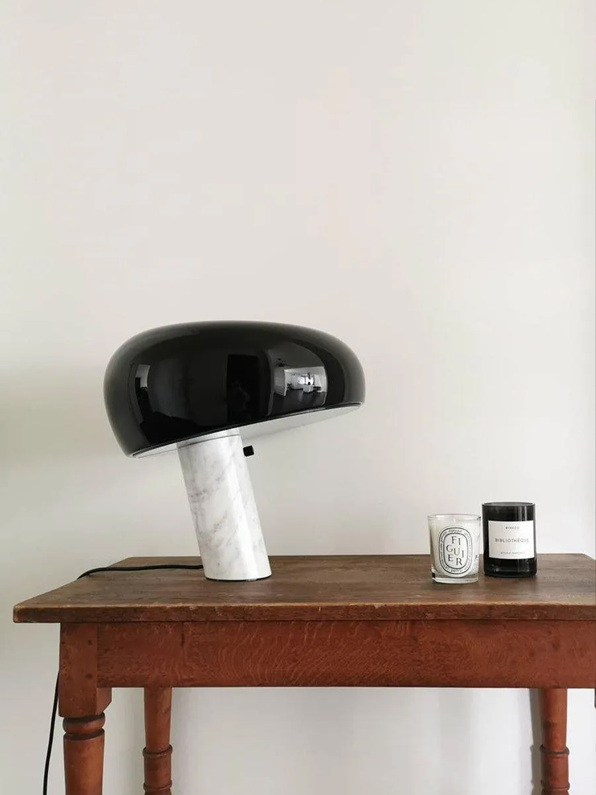 Marble Snoopy Table Lamp