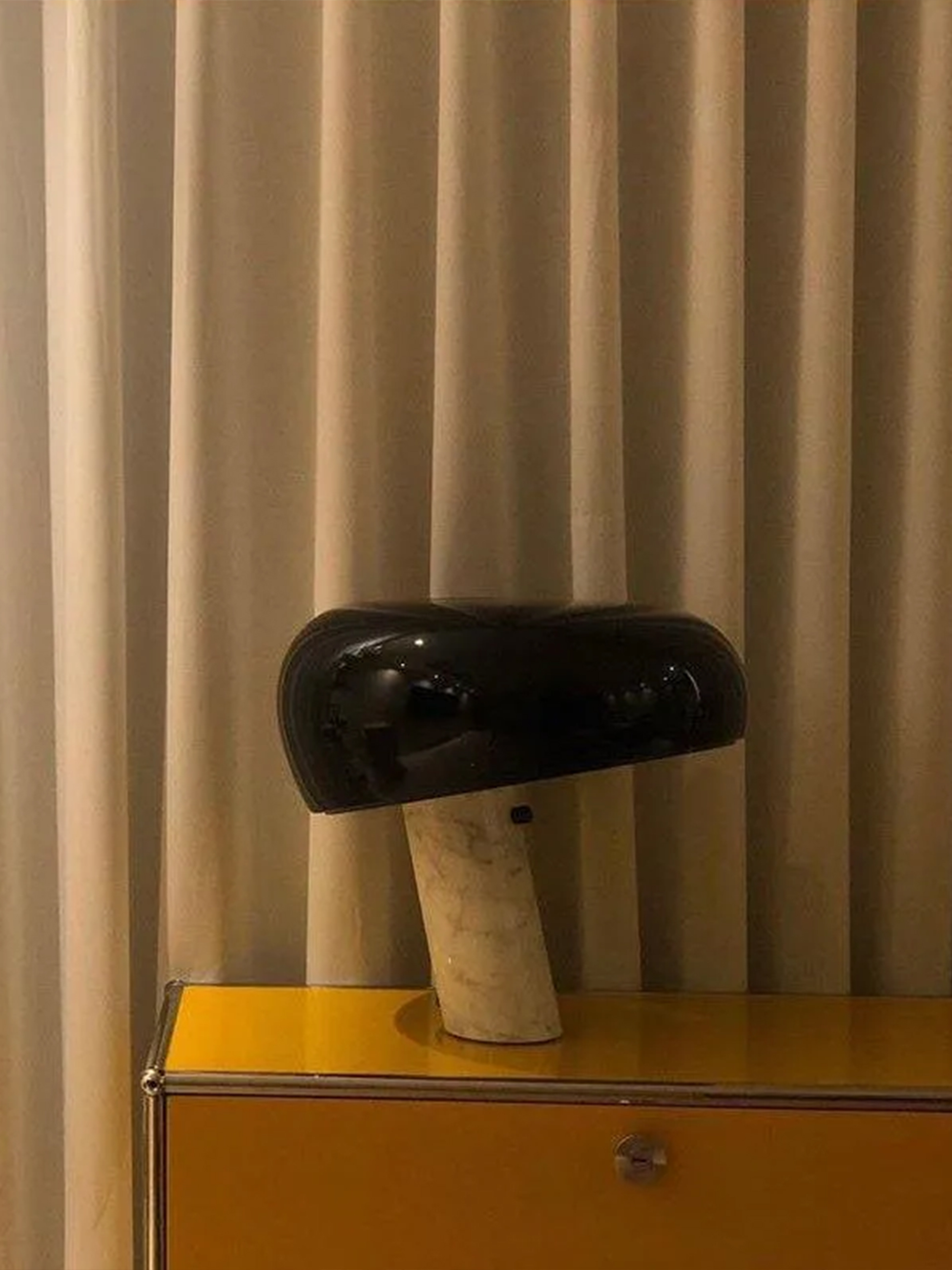 Marble Snoopy Table Lamp