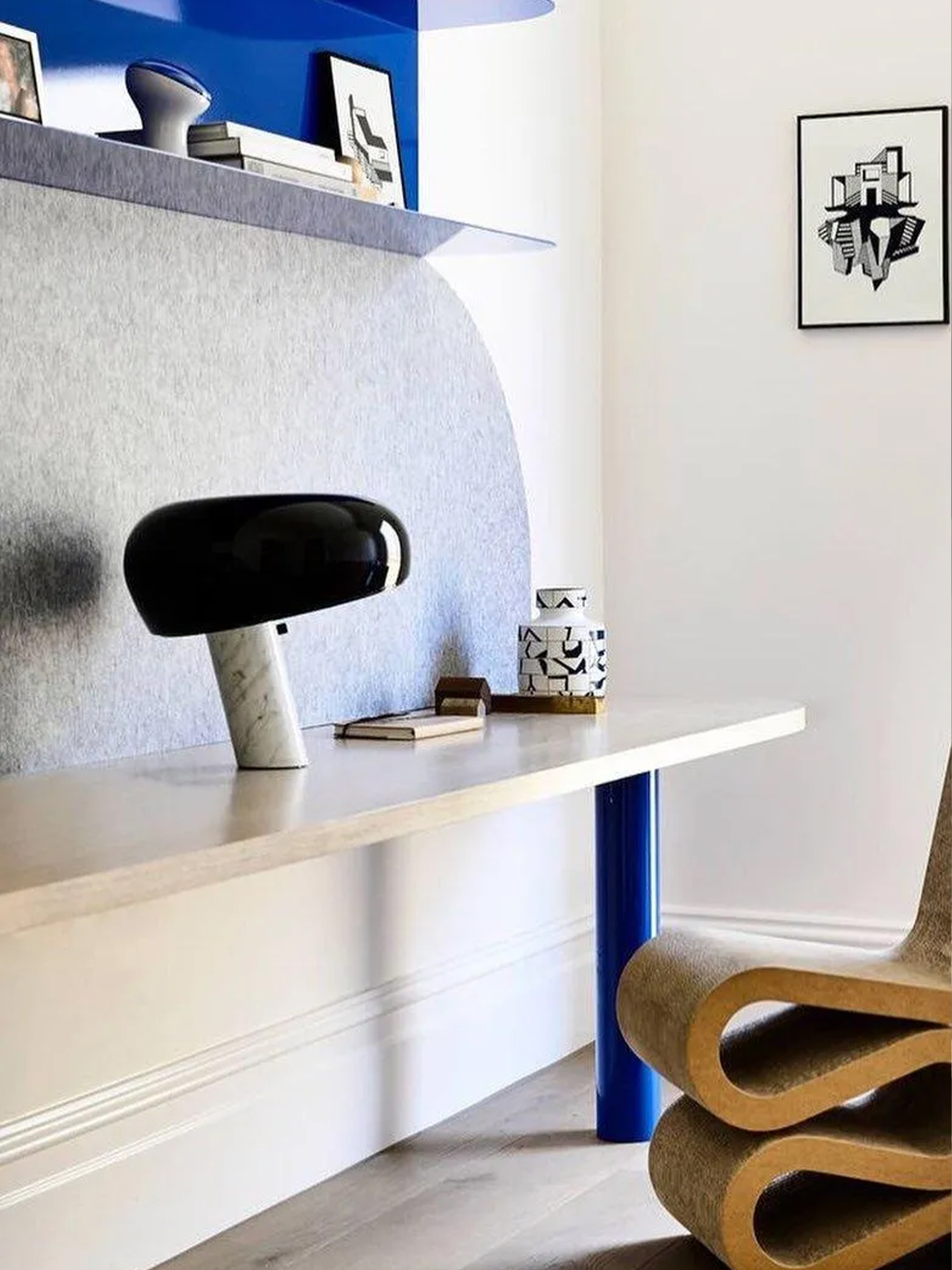 Marble Snoopy Table Lamp