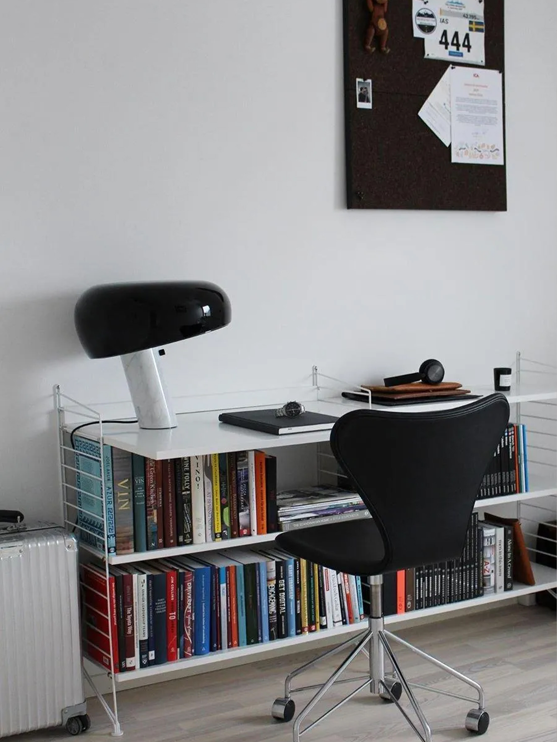 Marble Snoopy Table Lamp