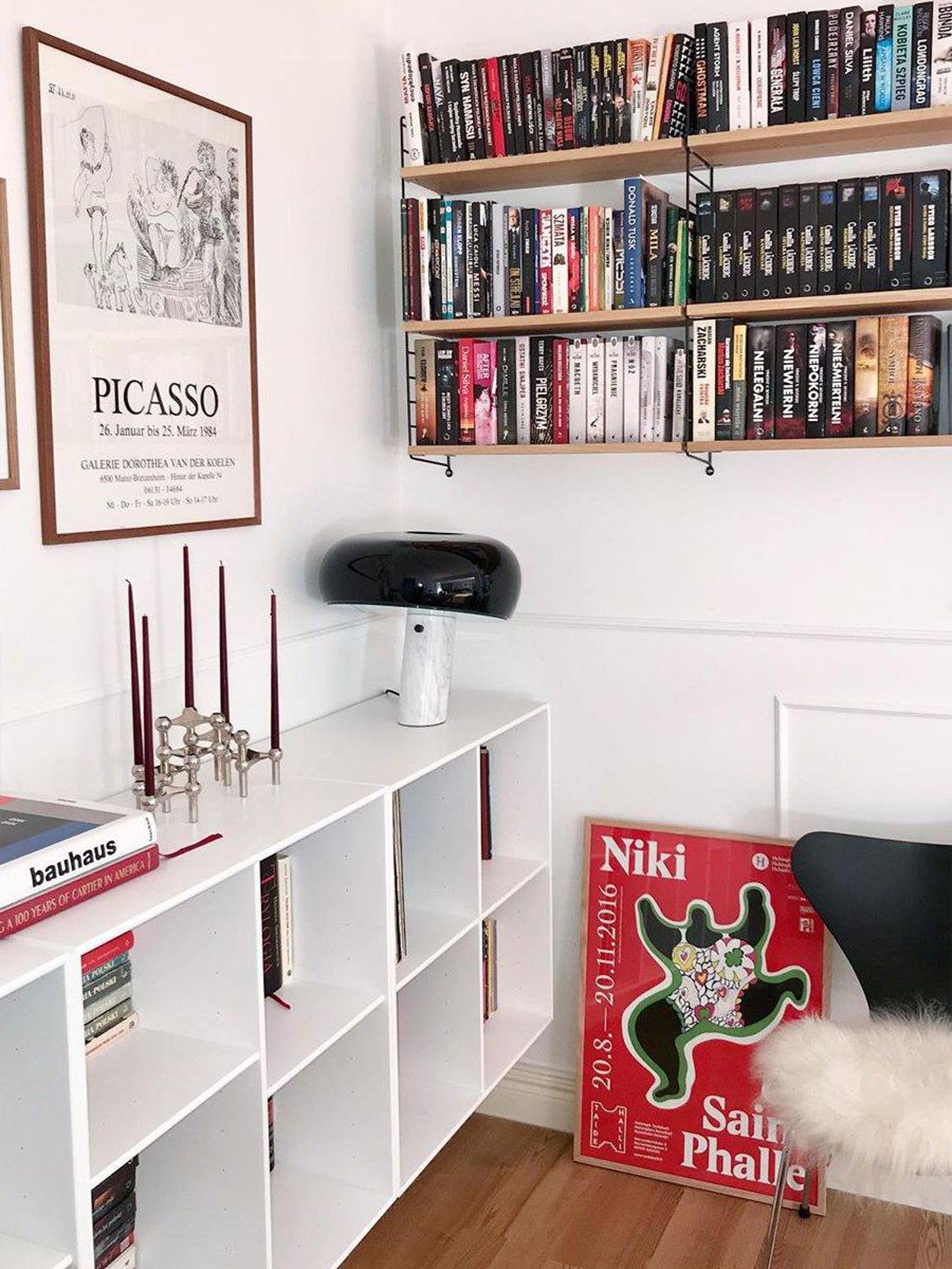 Marble Snoopy Table Lamp