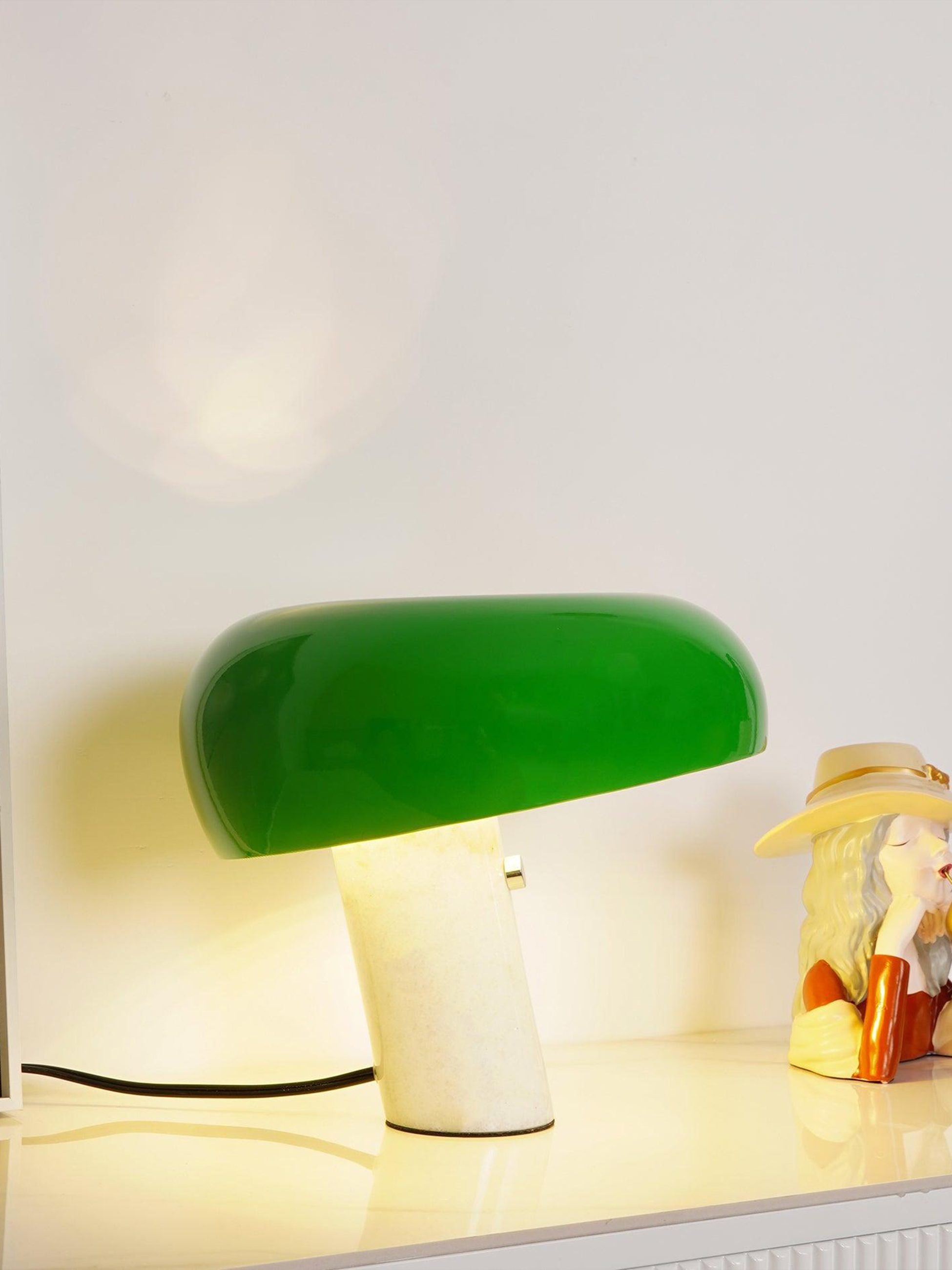 Marble Snoopy Table Lamp