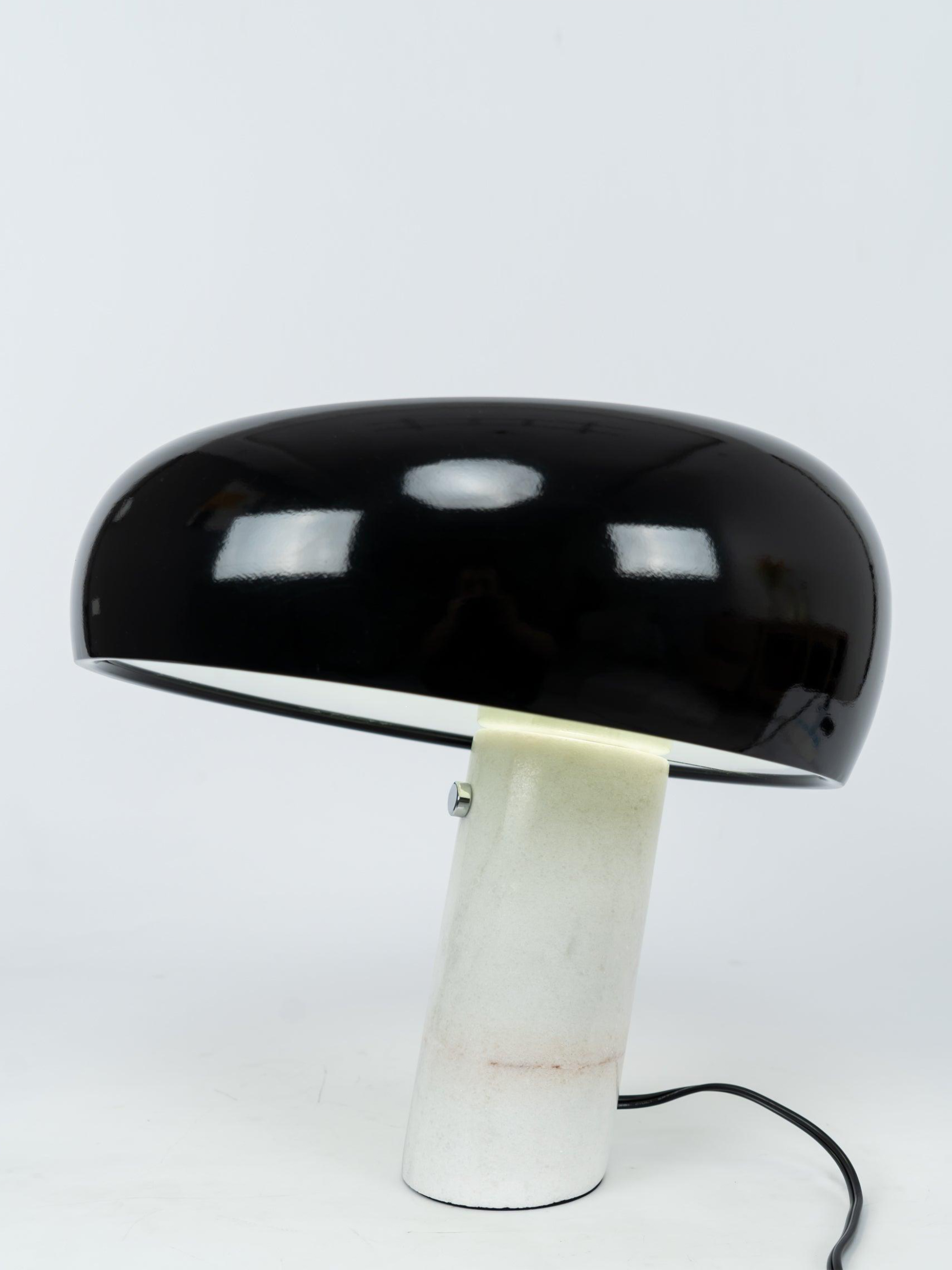 Marble Snoopy Table Lamp