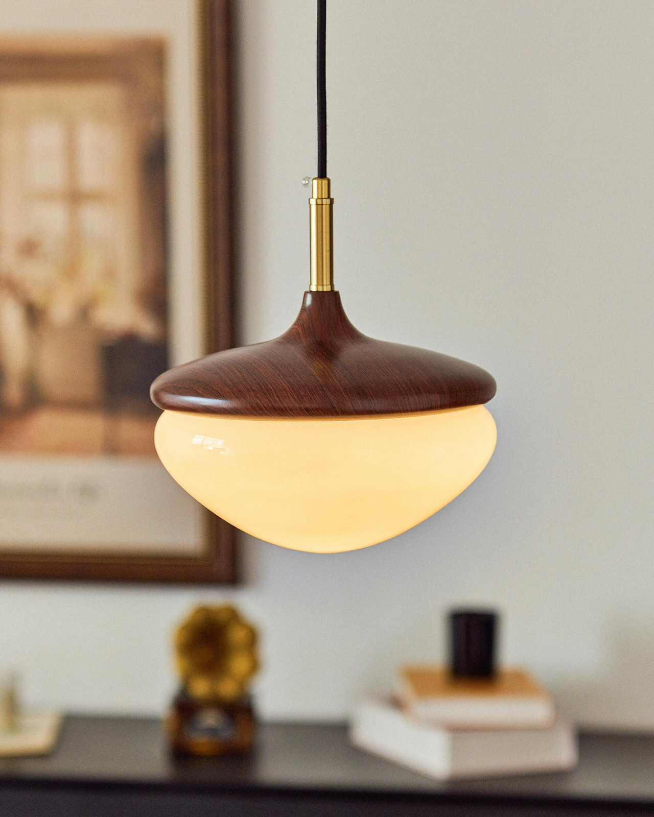 Marron Glow Pendant Light