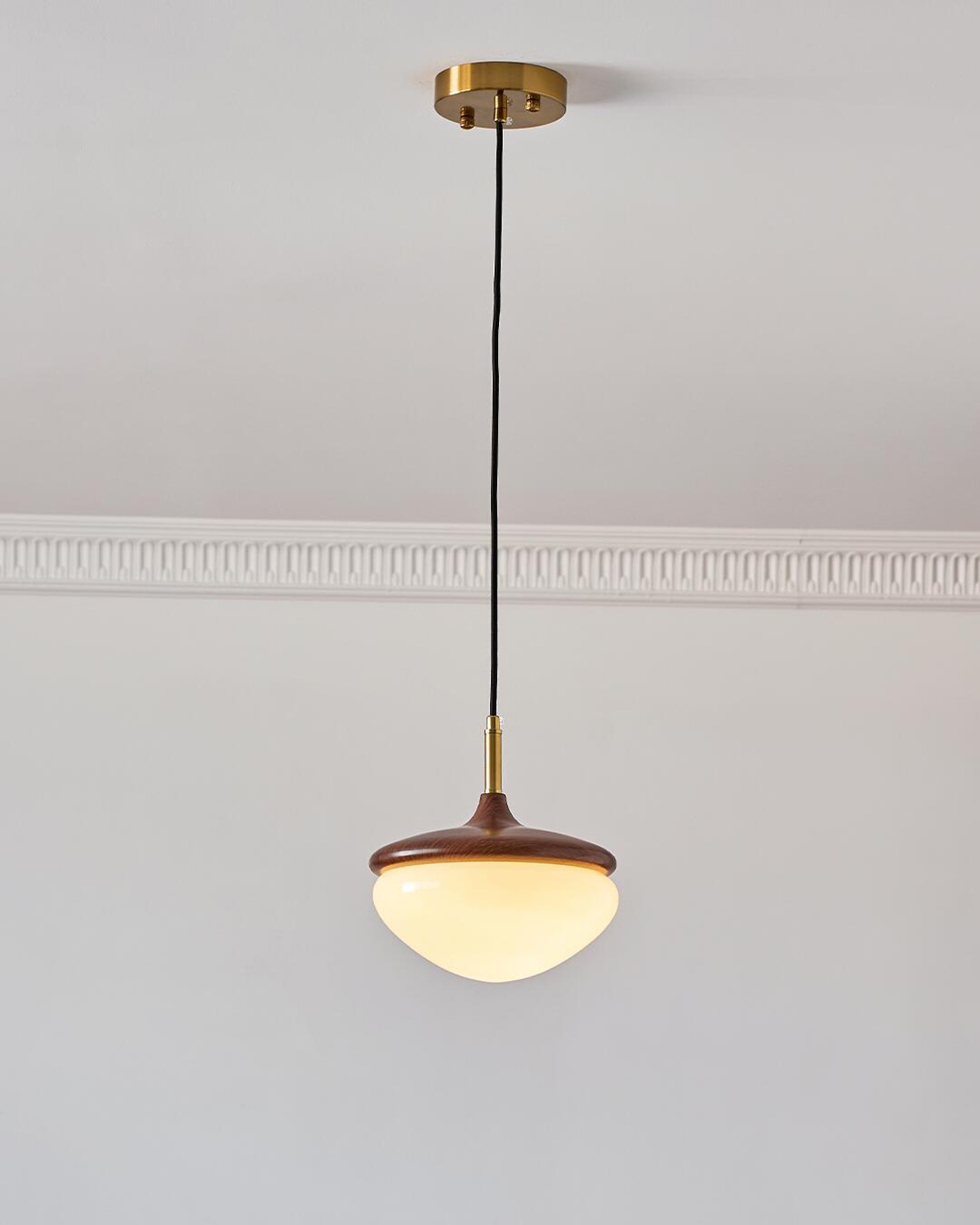 Marron Glow Pendant Light