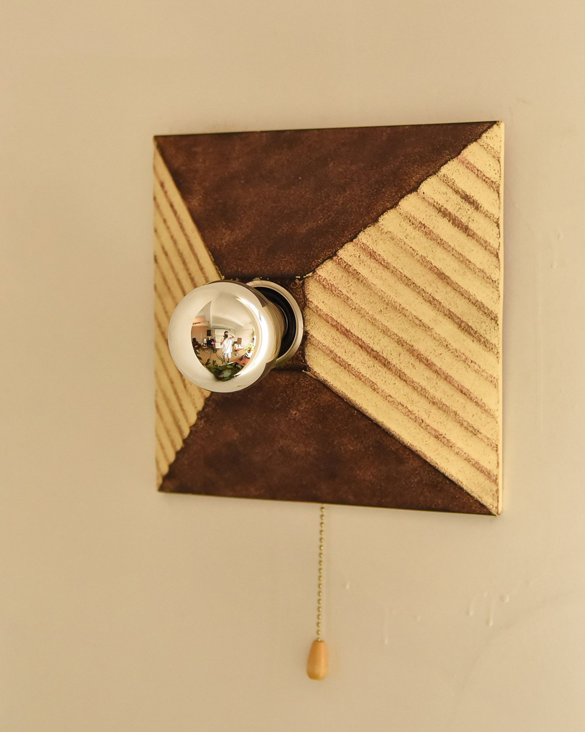 Medina Relief Wall Lamp