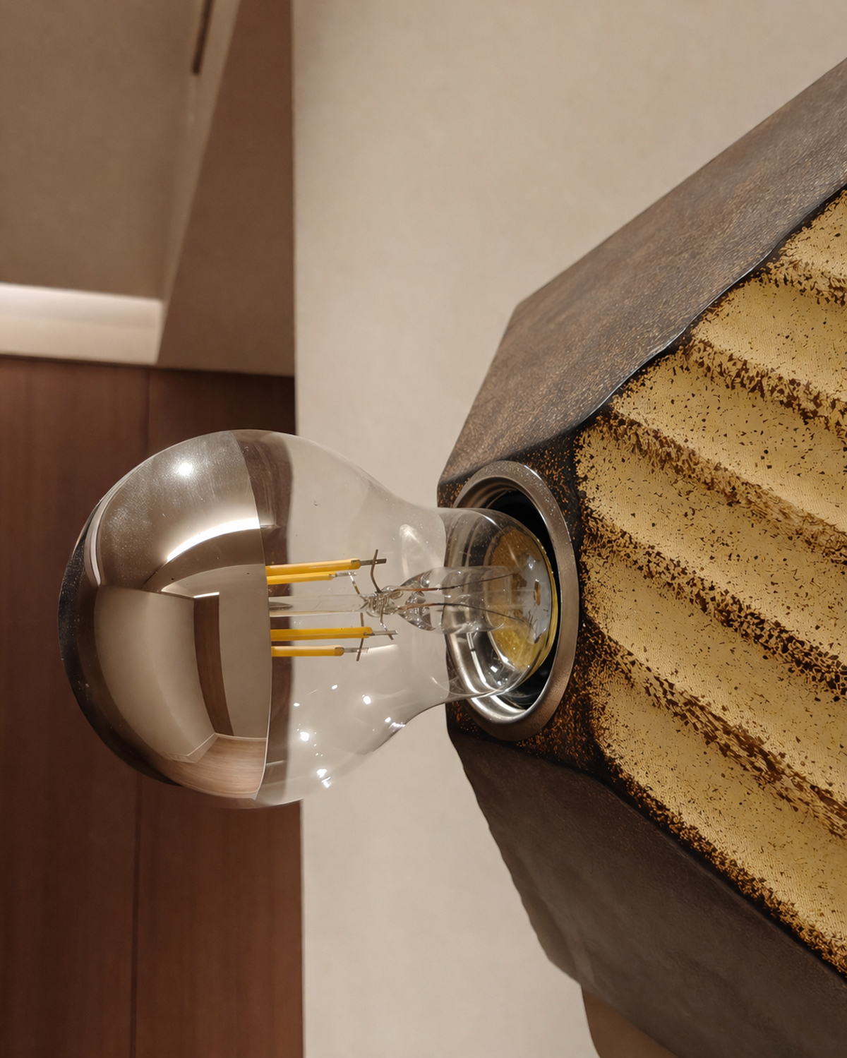 Medina Relief Wall Lamp