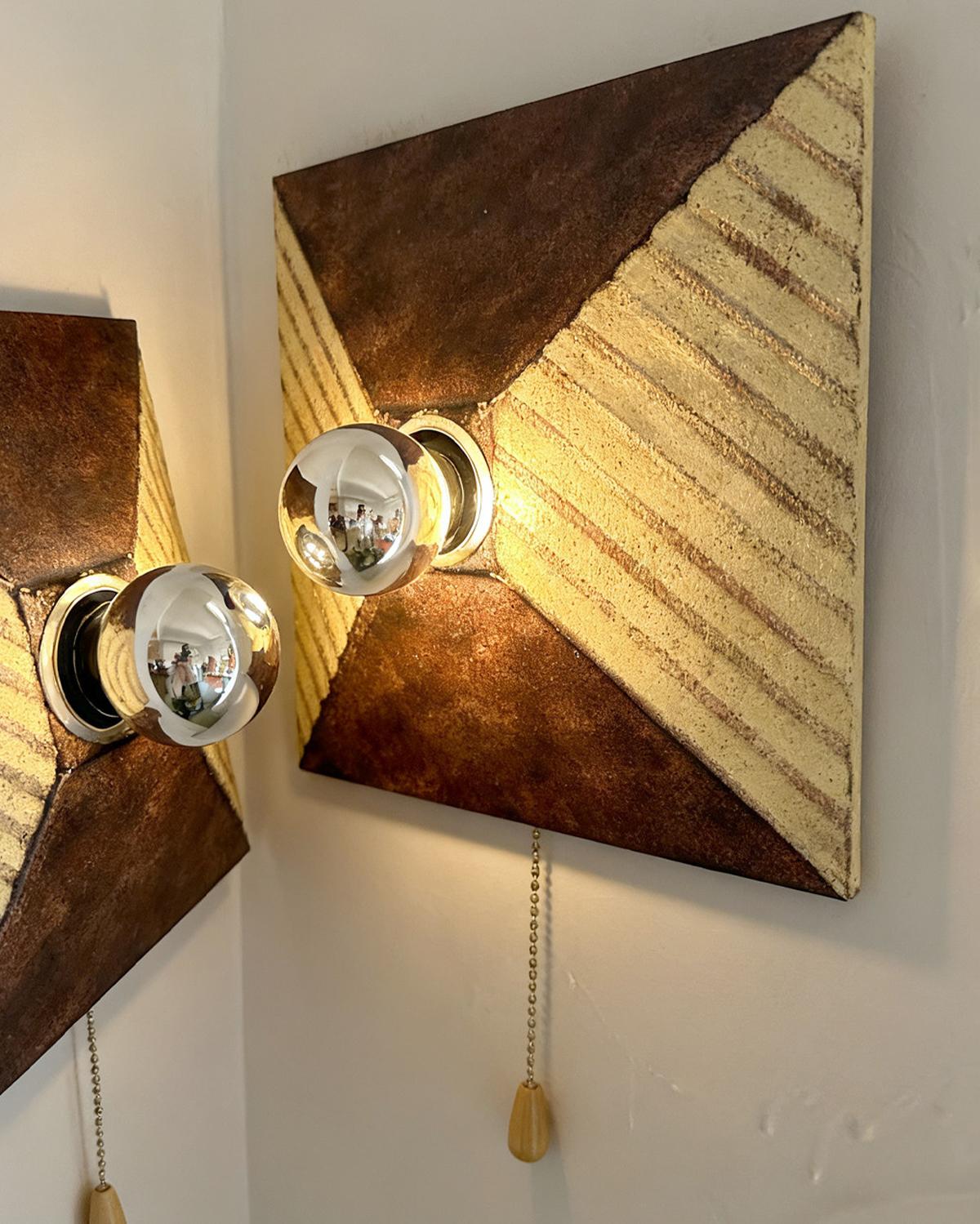 Medina Relief Wall Lamp