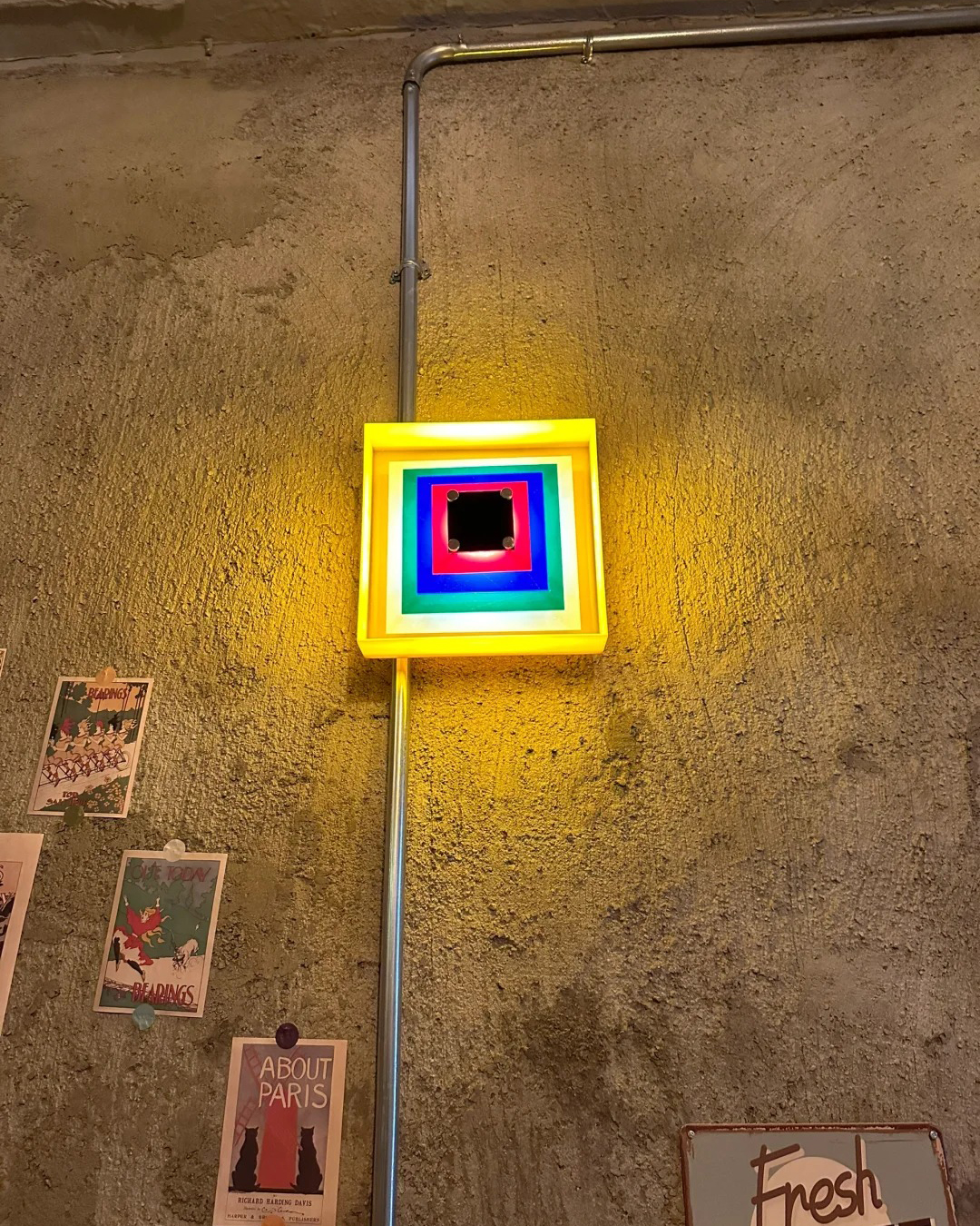 Memphis Frame Wall Light