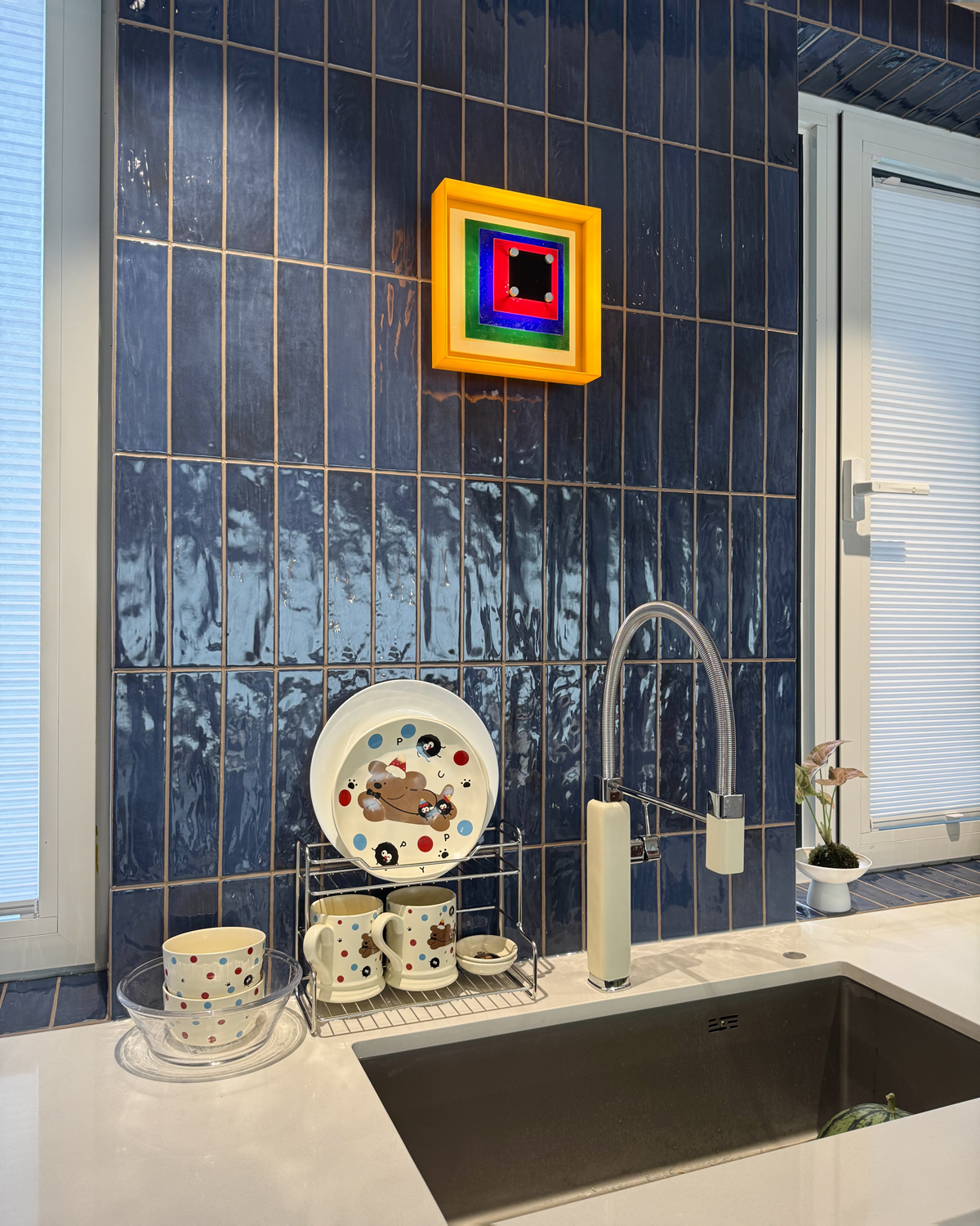 Memphis Frame Wall Light