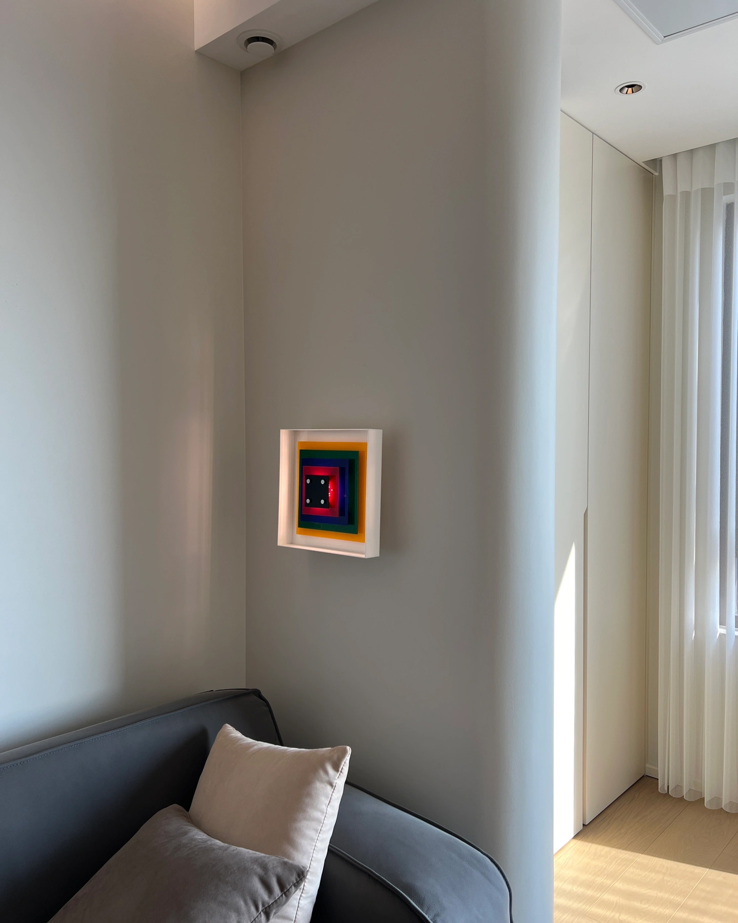 Memphis Frame Wall Light