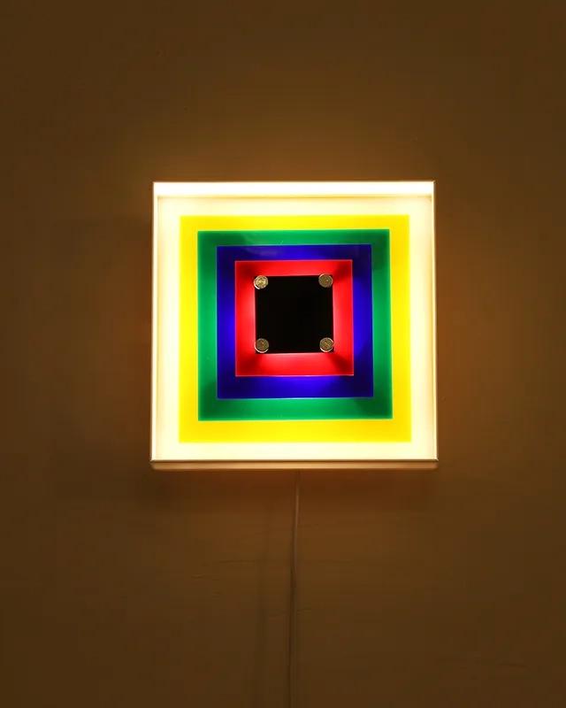 Memphis Frame Wall Light