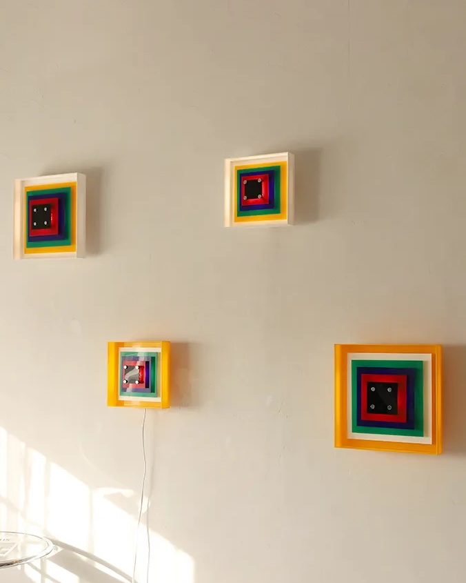 Memphis Frame Wall Light