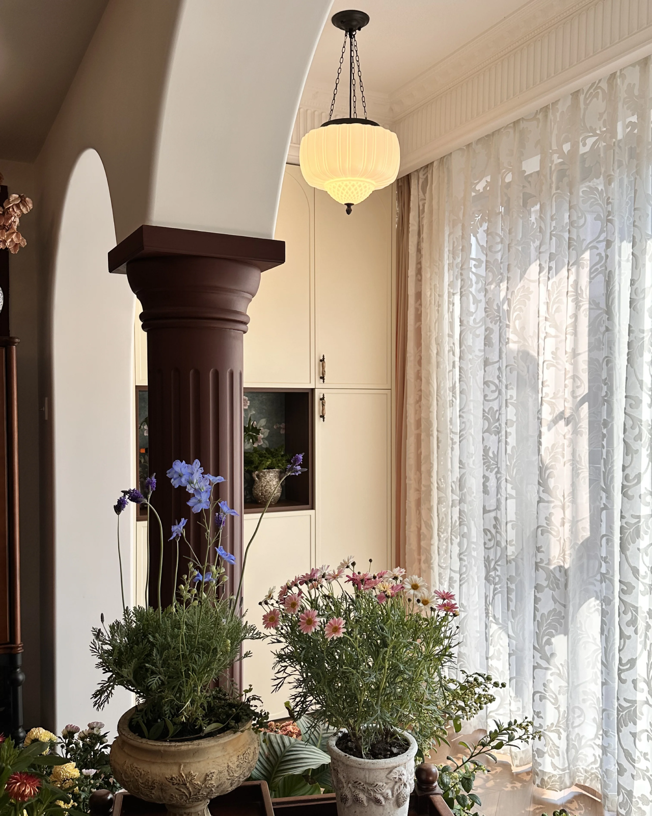 Meringue Bloom Pendant Light