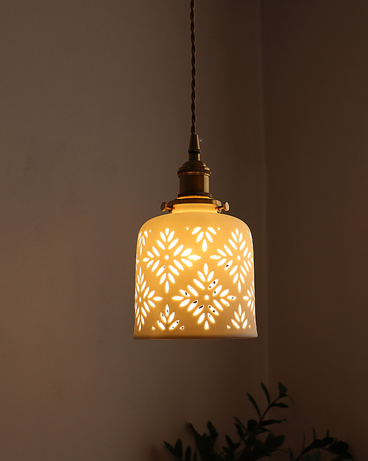 Petalwork Ceramic Pendant Light