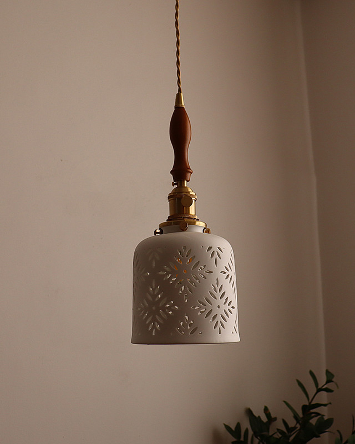 Petalwork Ceramic Pendant Light