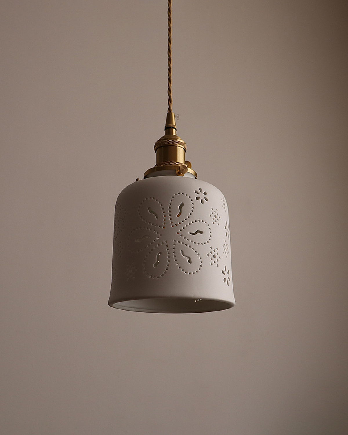 Petalwork Ceramic Pendant Light