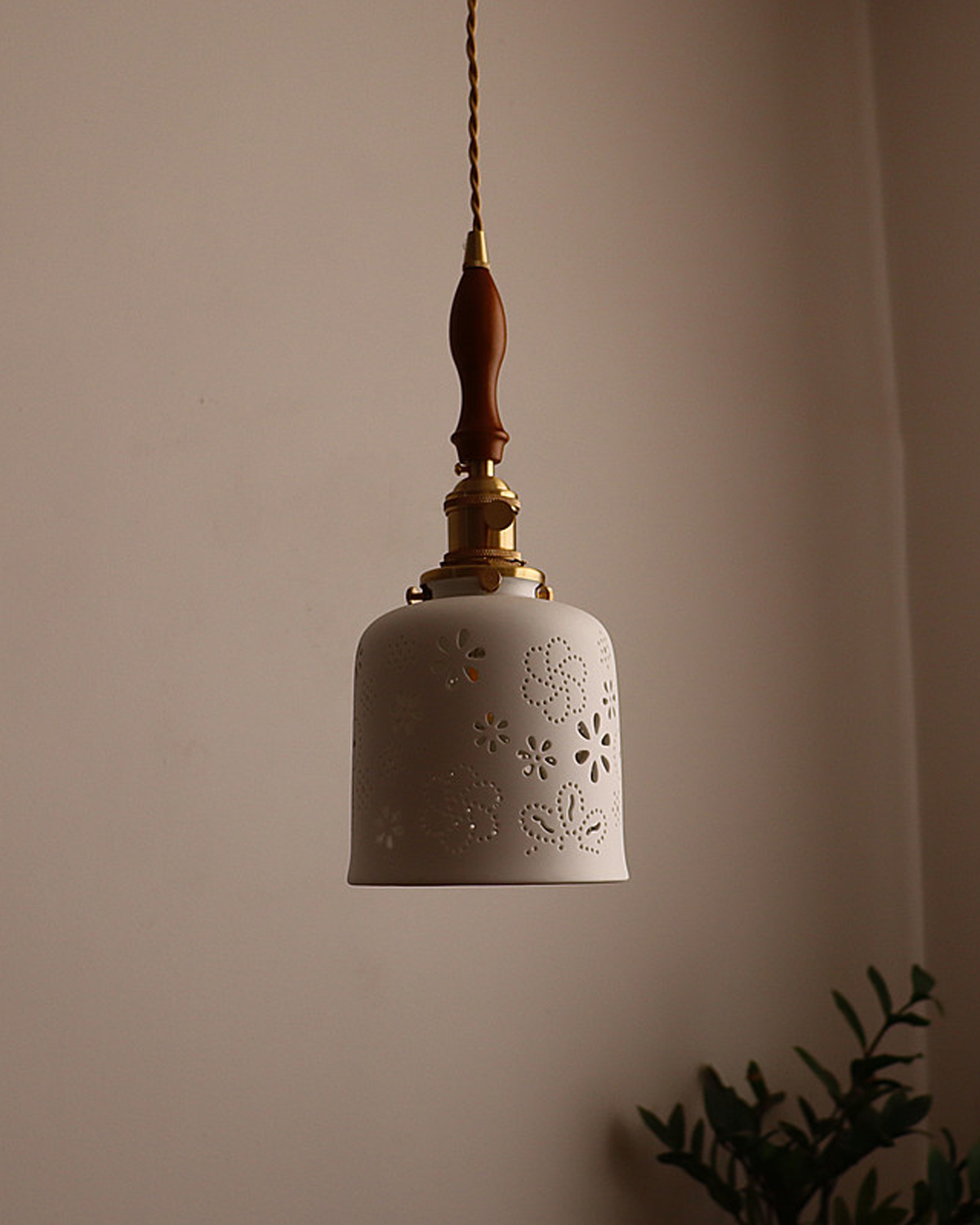 Petalwork Ceramic Pendant Light