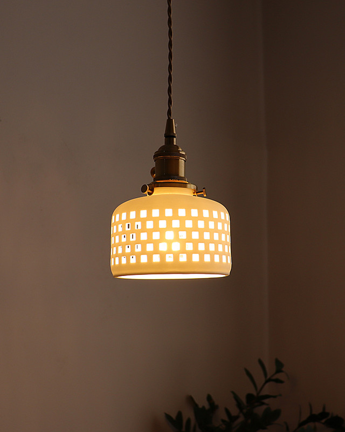 Petalwork Ceramic Pendant Light