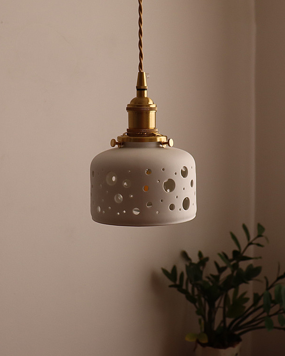 Petalwork Ceramic Pendant Light