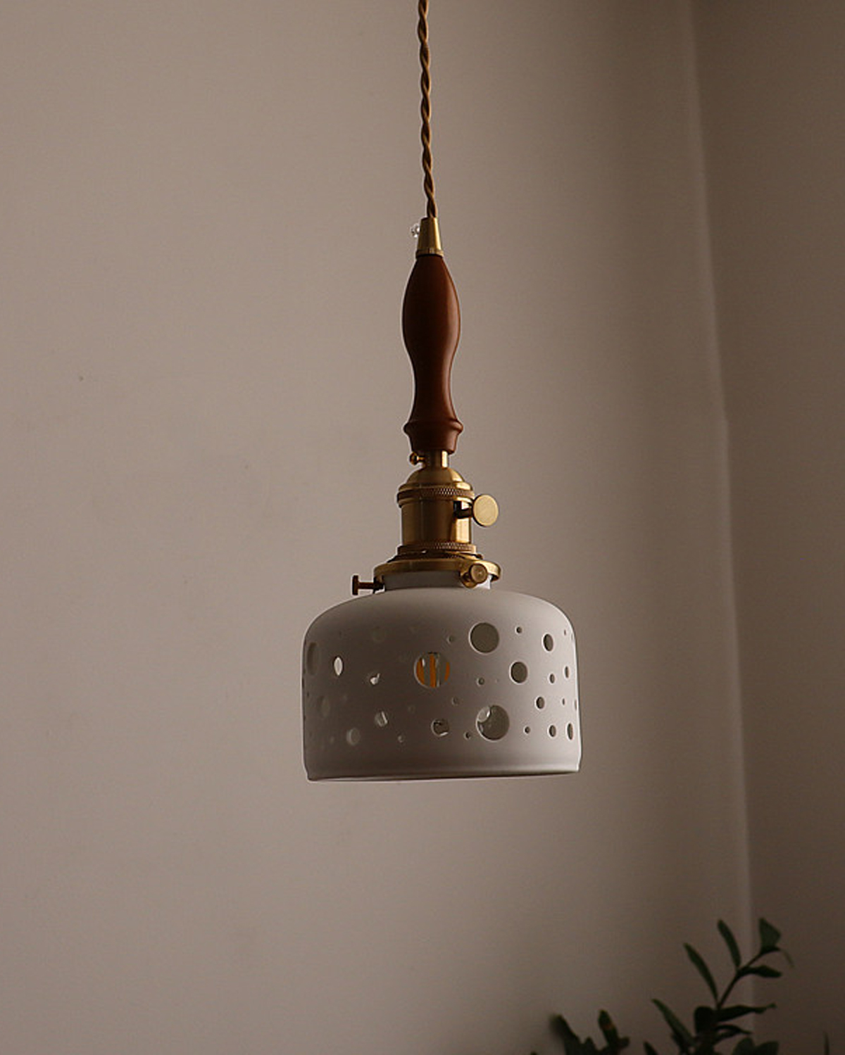 Petalwork Ceramic Pendant Light