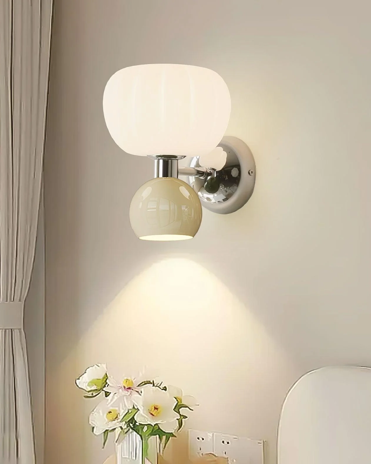 Moderno Cream Sconce