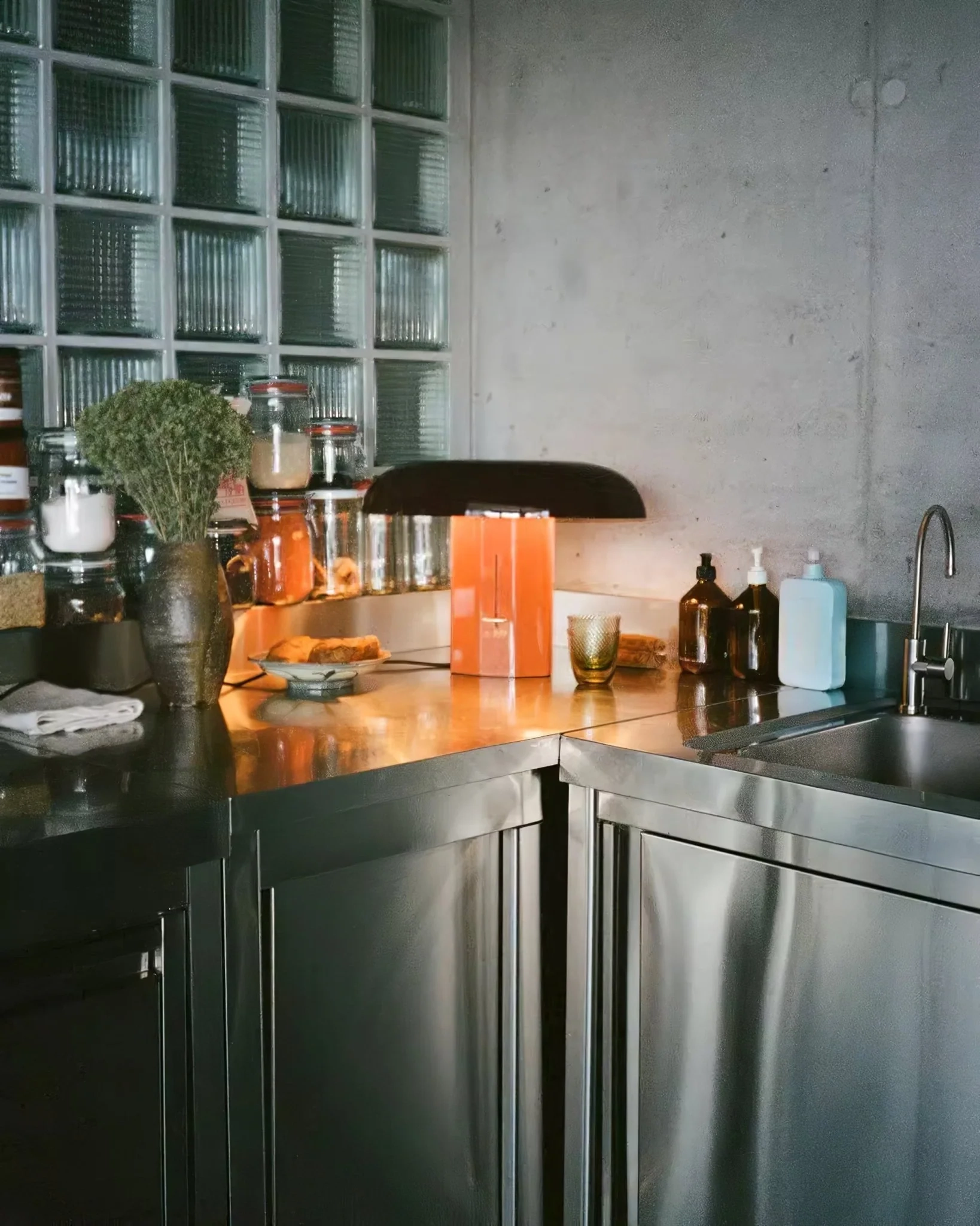 Molli Mushroom Table Lamp