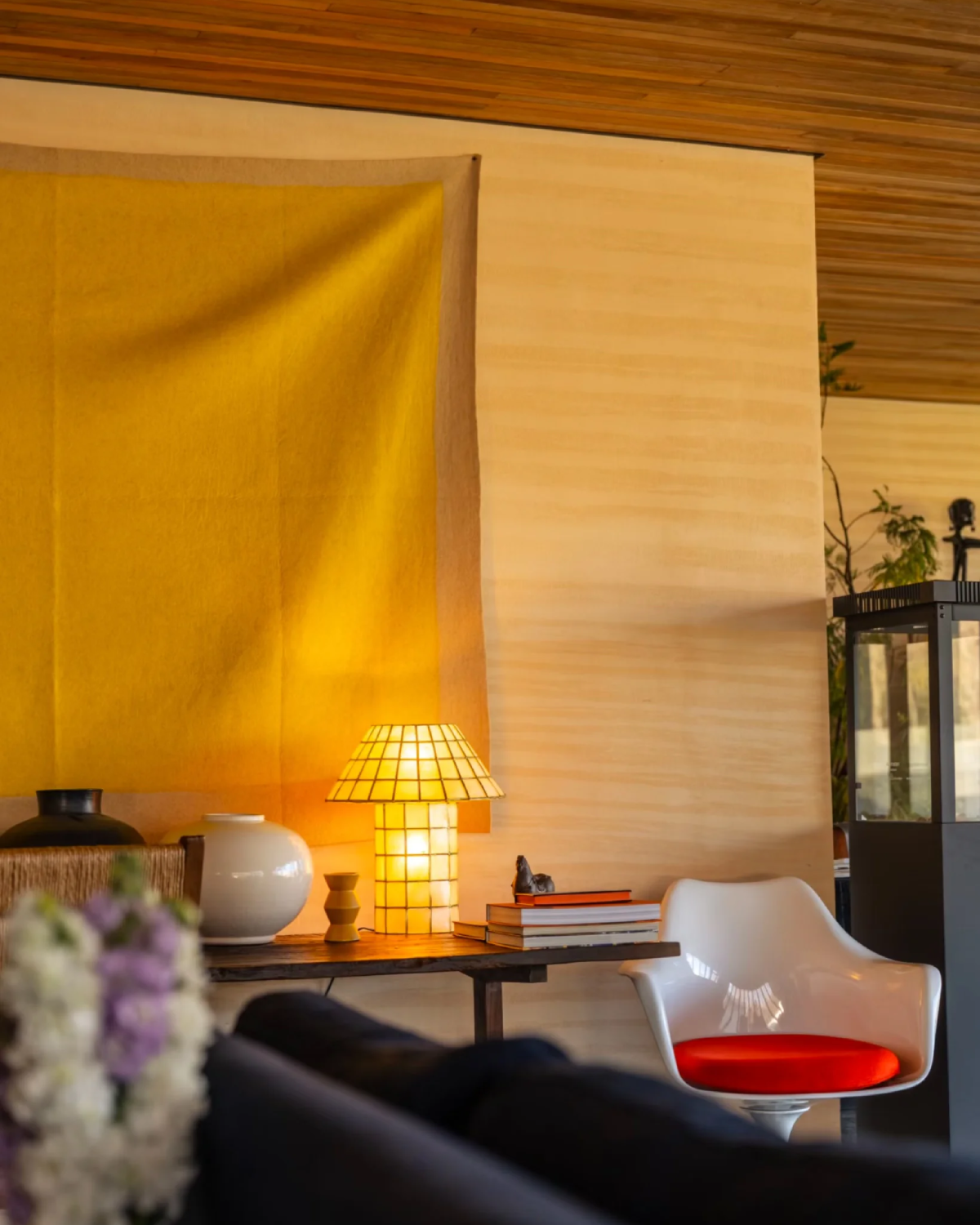 Moonveil Shell Table Lamp
