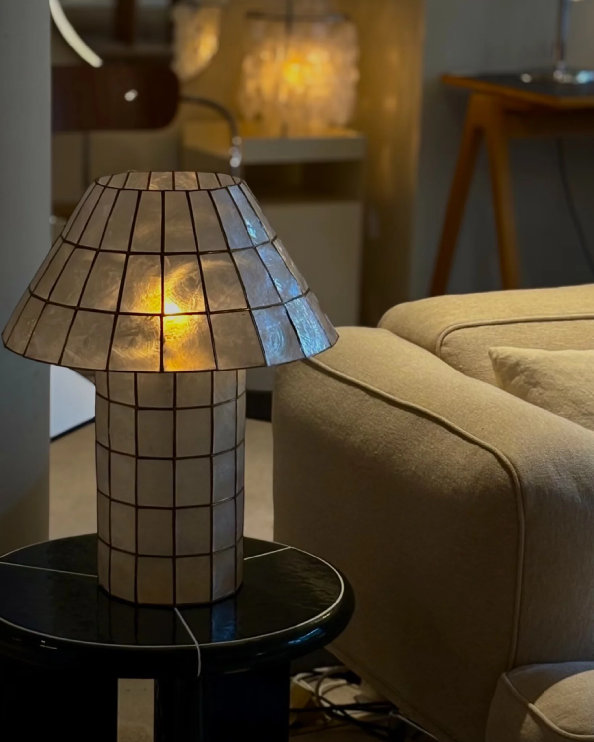 Moonveil Shell Table Lamp