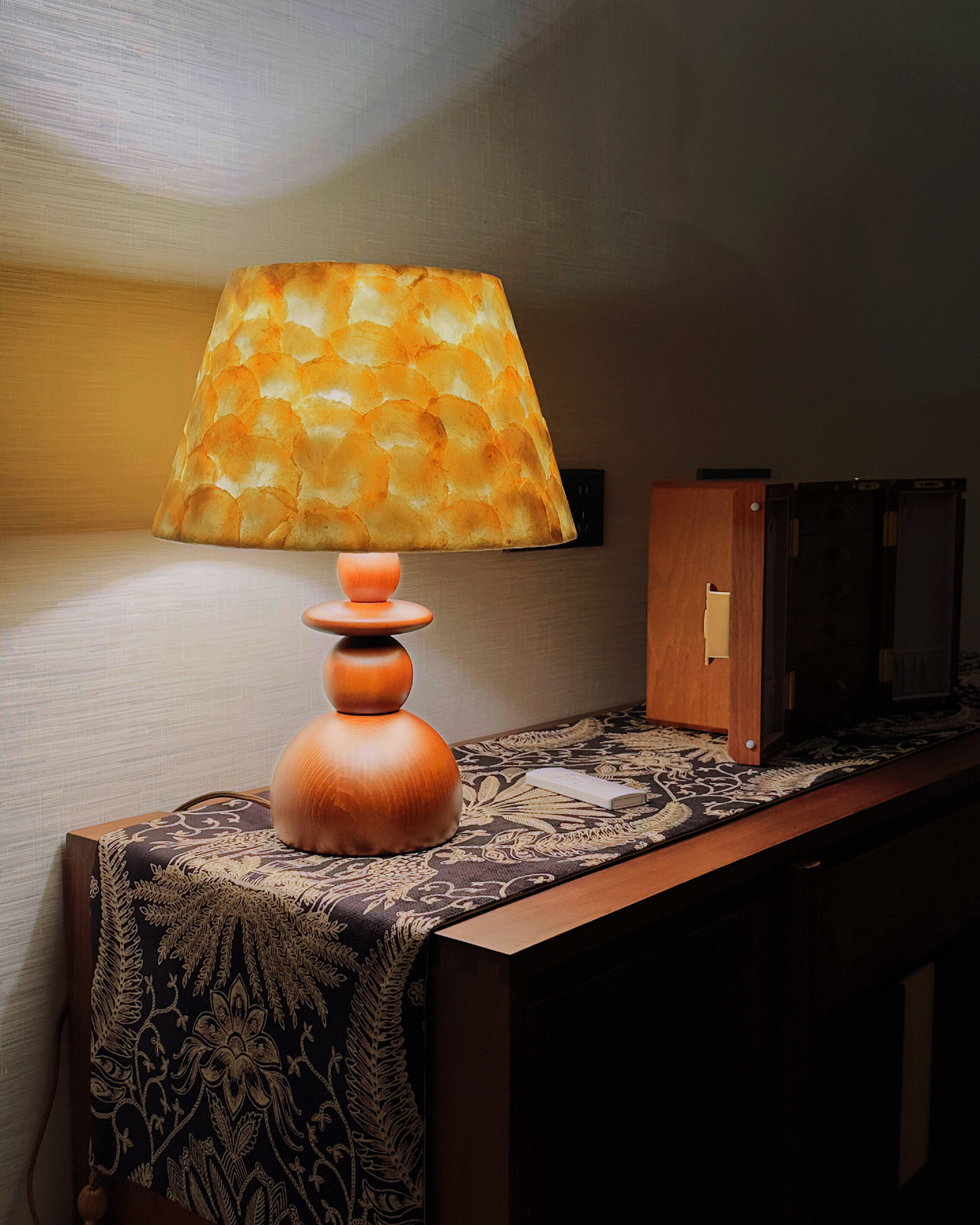 Nacre Shell Table Lamp