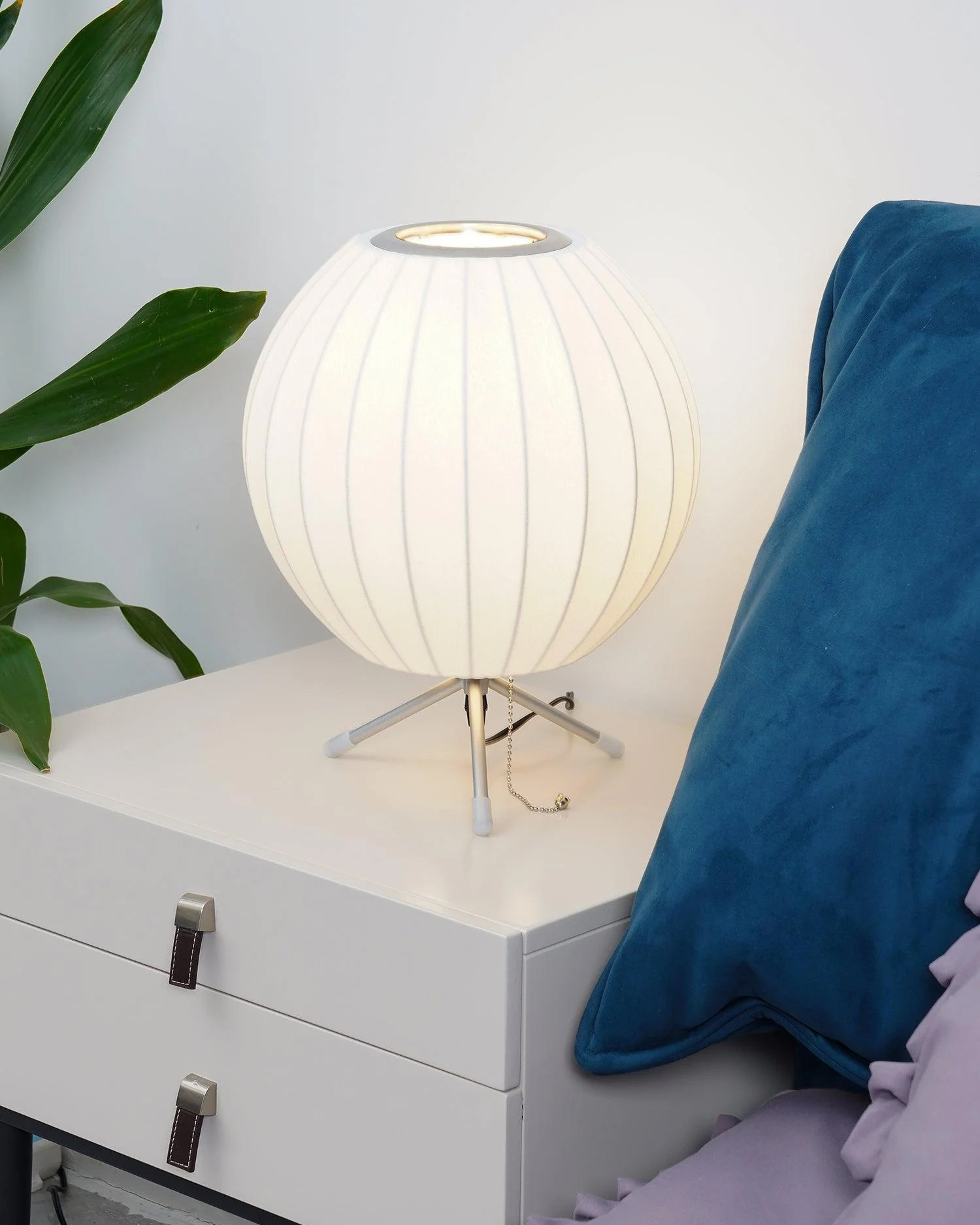 Nelson Tripod Table Lamp