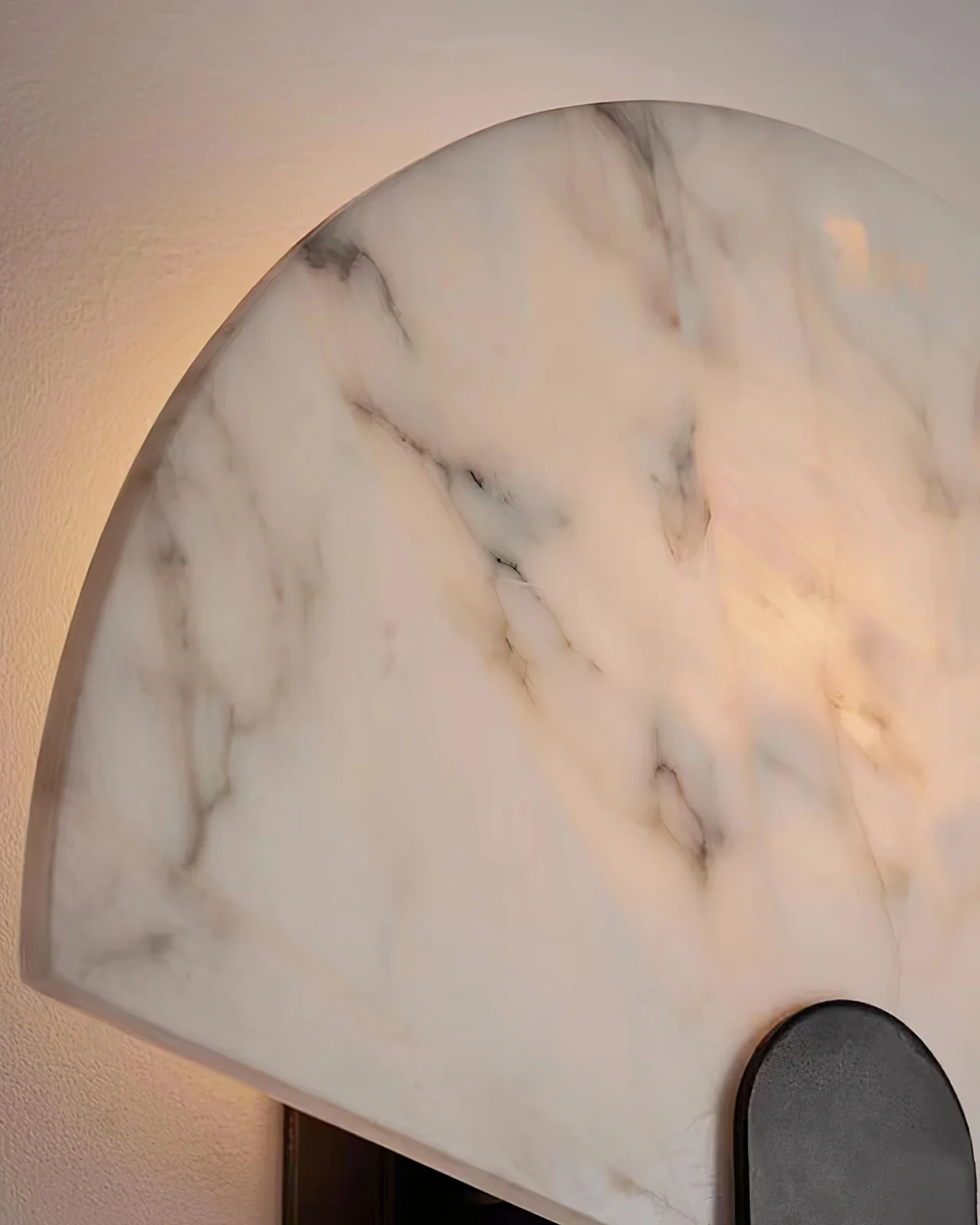 Nevora Alabaster Wall Lamp