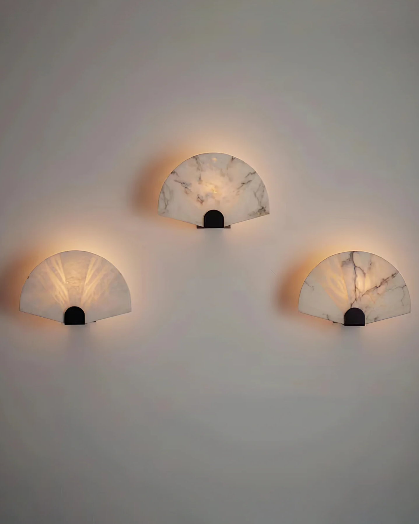 Nevora Alabaster Wall Lamp