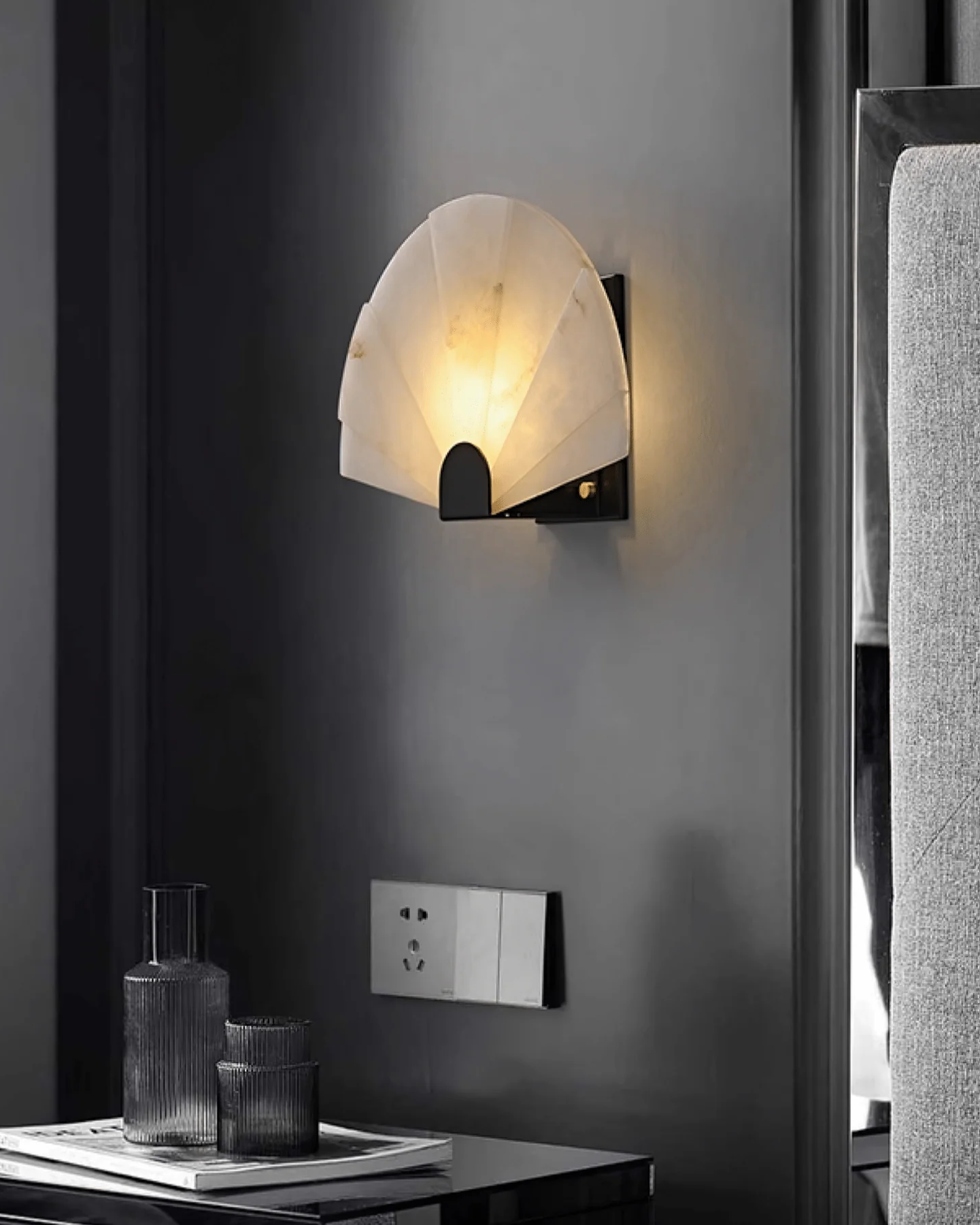 Nevora Alabaster Wall Lamp