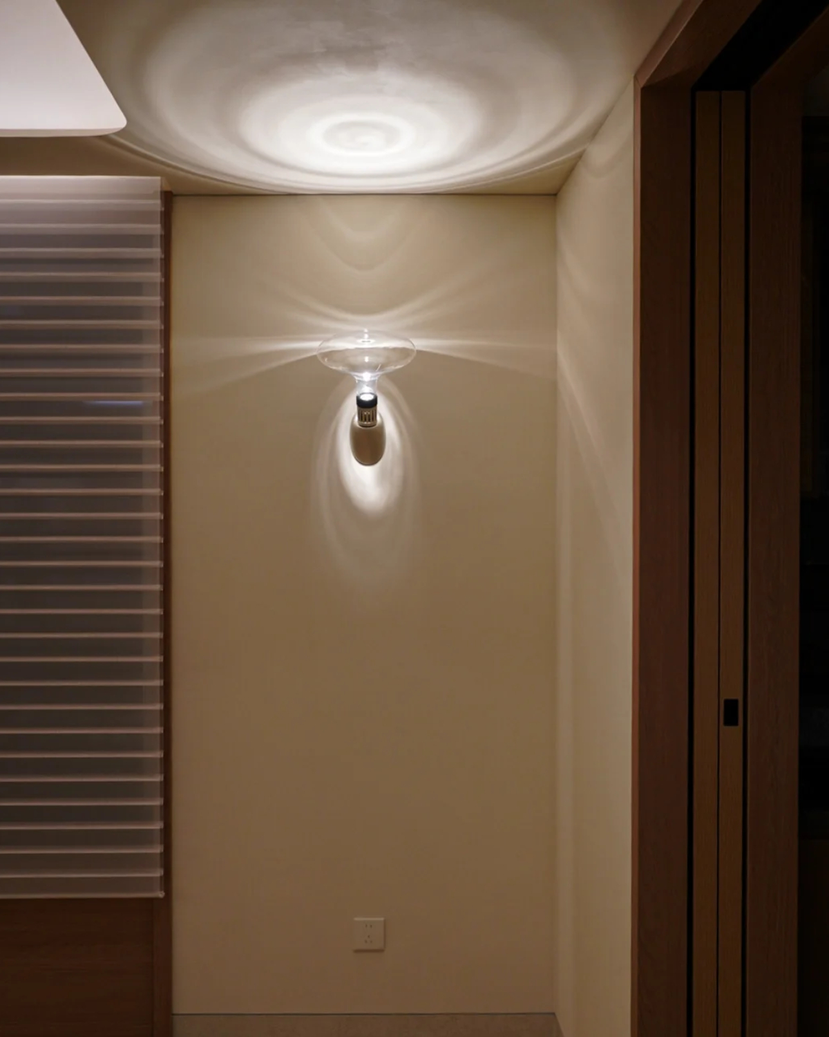 Nimbus Glass Wall Sconce