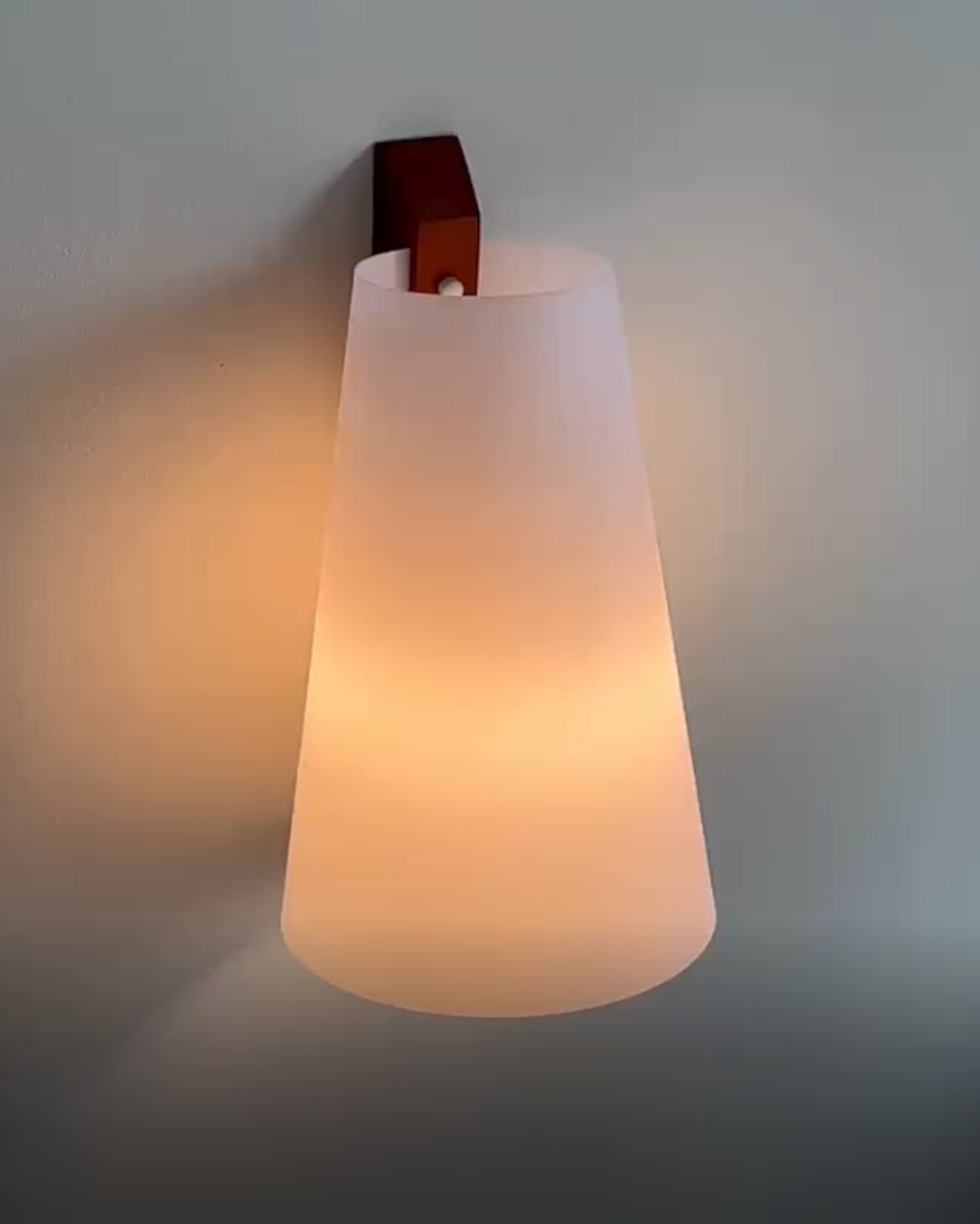 Nomi Wall Lamp