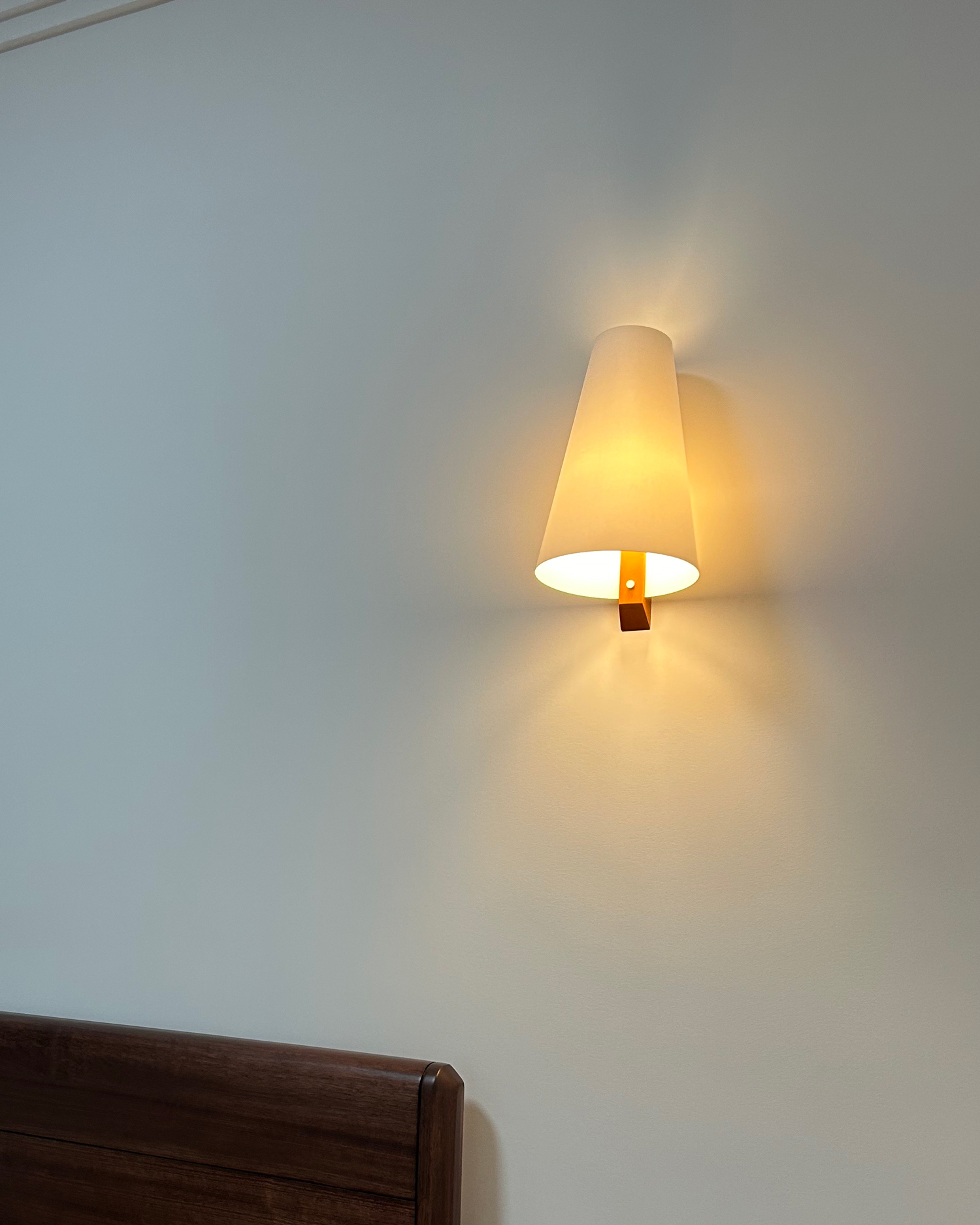 Nomi Wall Lamp