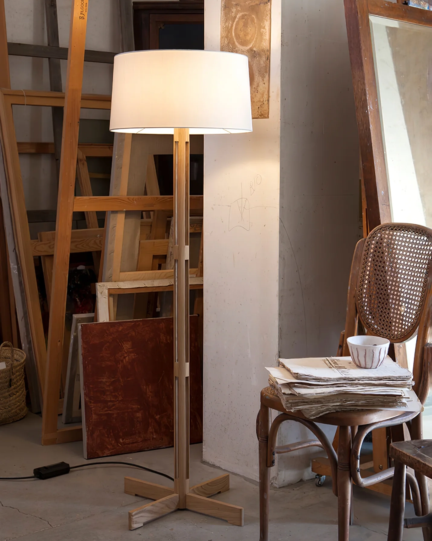 Nordic Frame Floor Lamp