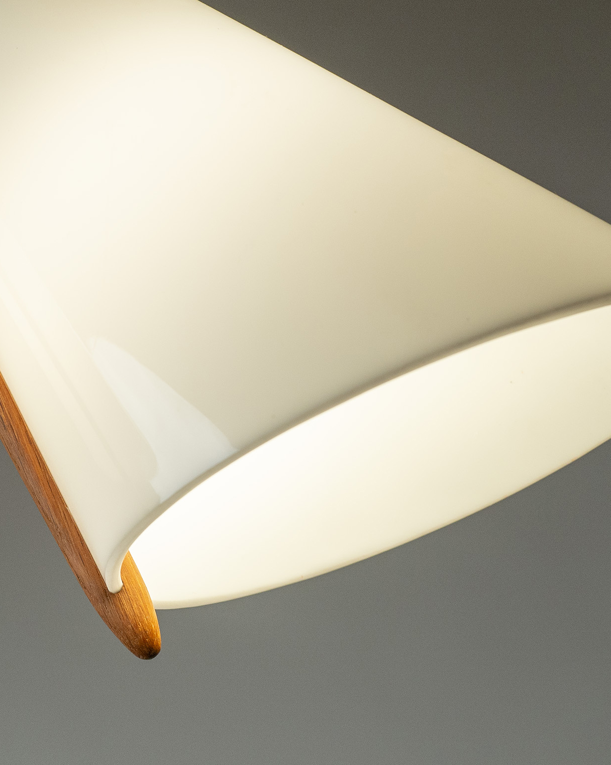 Nordica V Pendant Light