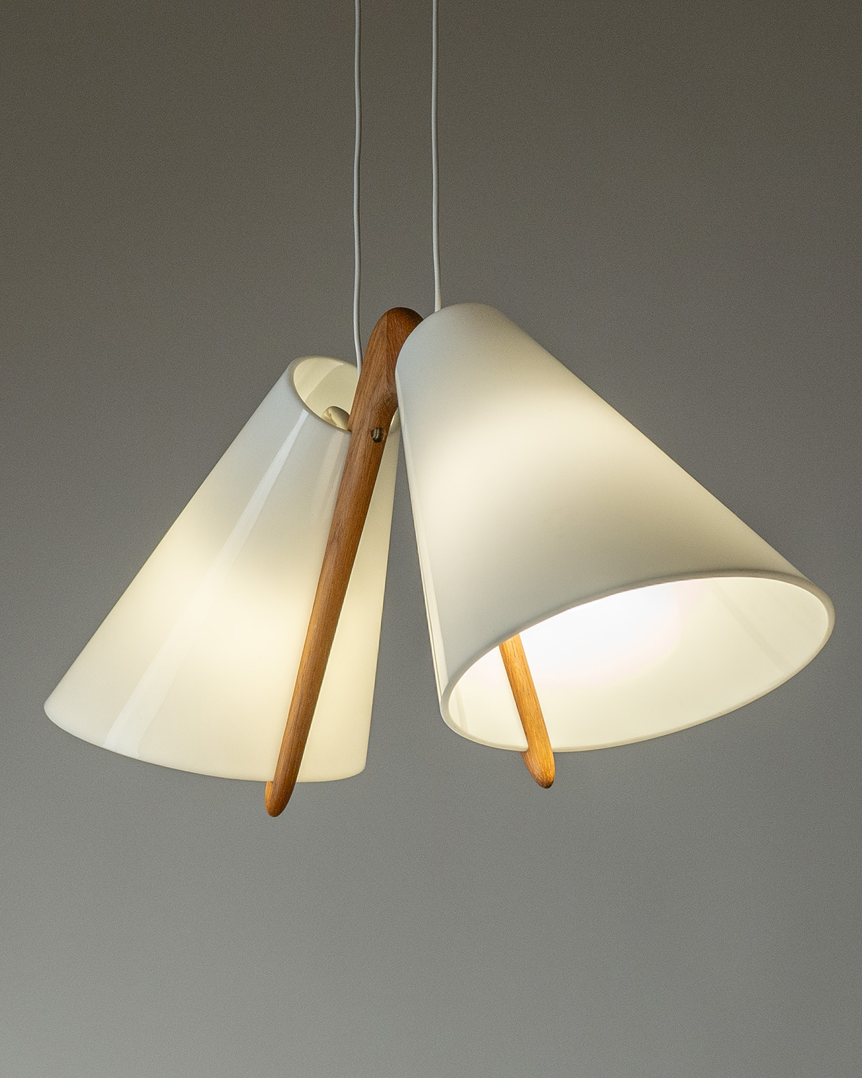 Nordica V Pendant Light