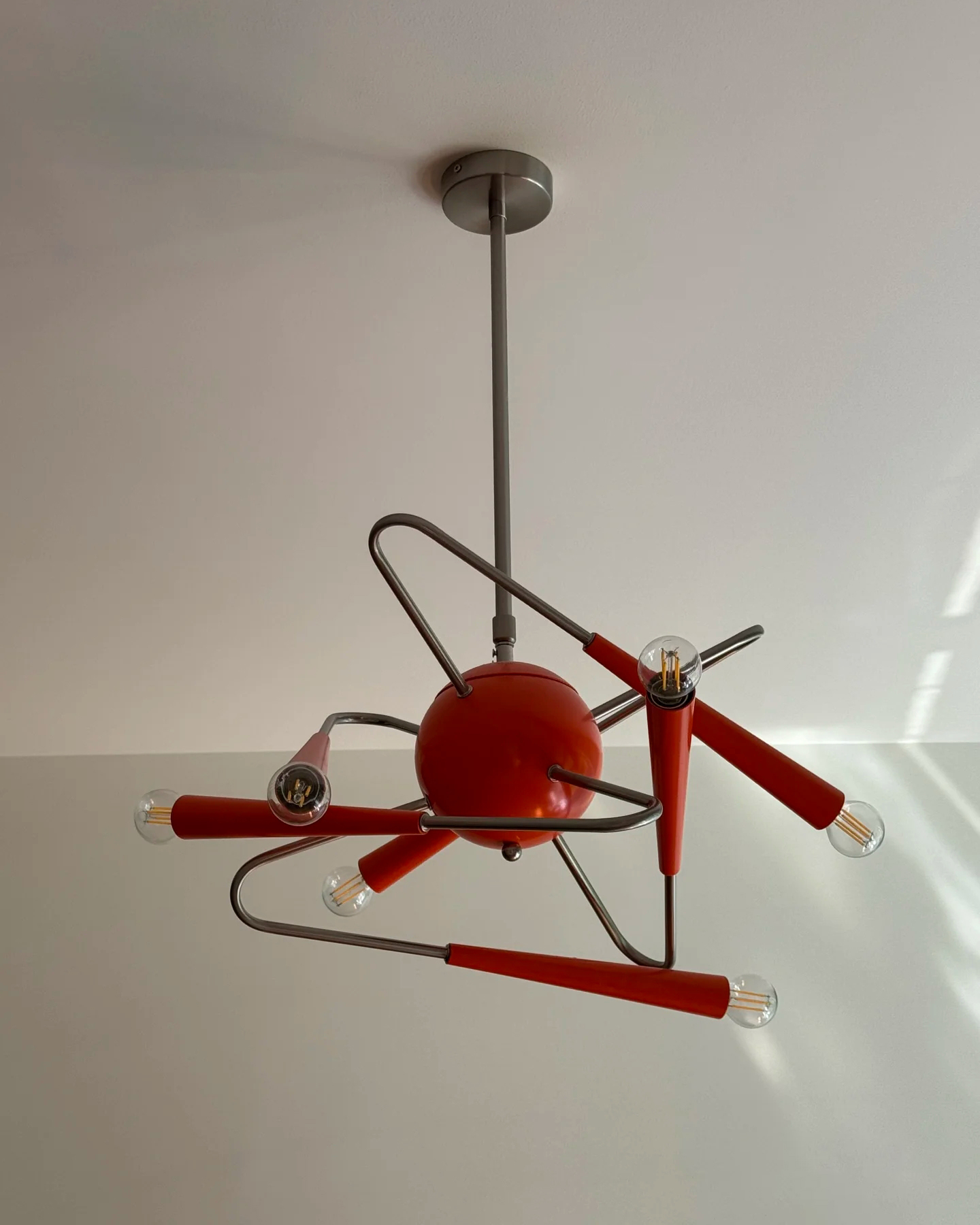 Nova Loop Chandelier