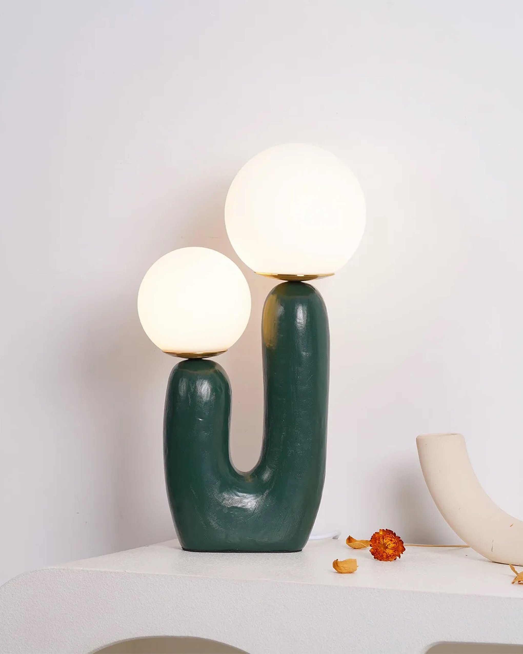 Oo Rough Table Lamp-elegalight