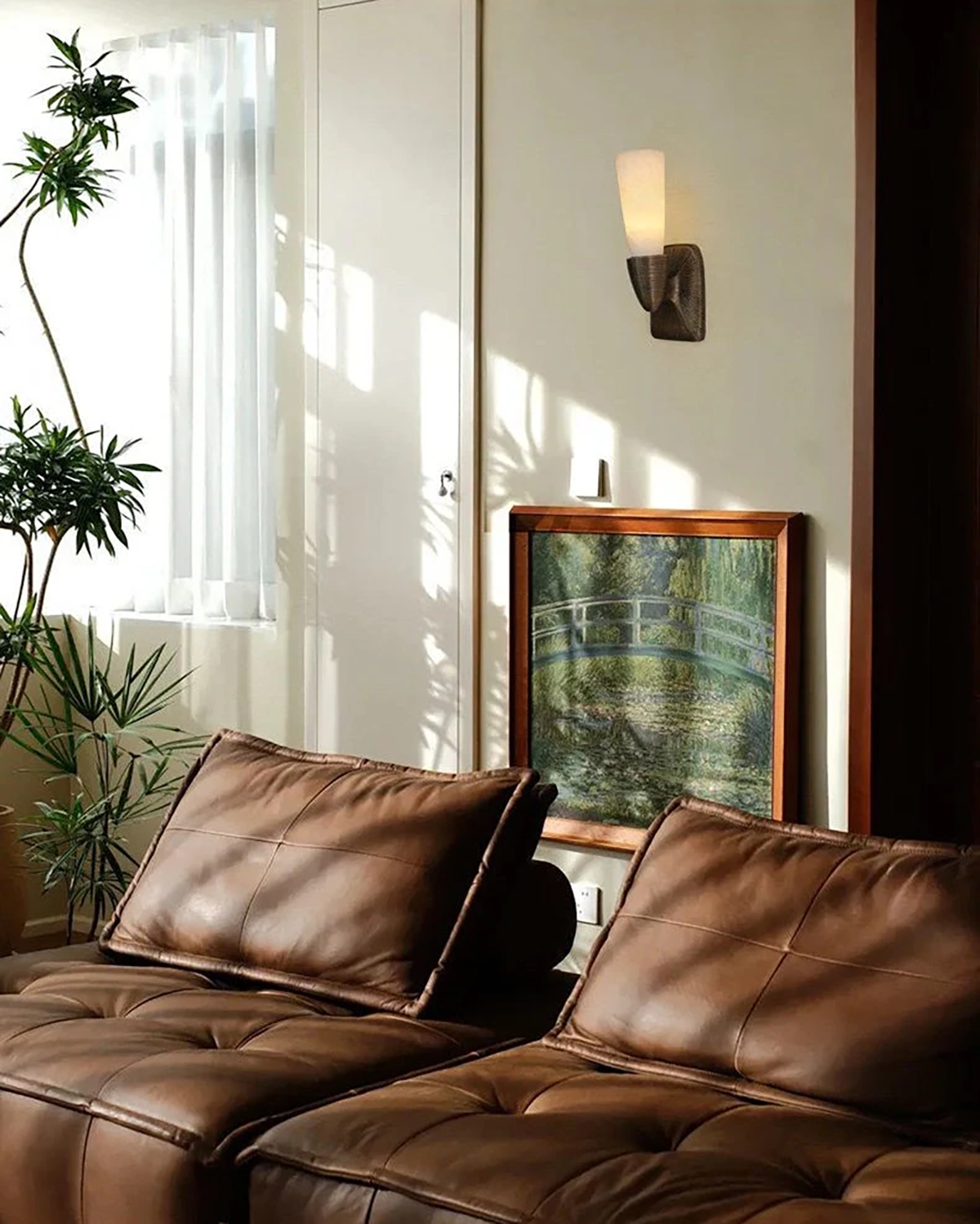 Opal Alabaster Twist Wall Sconce