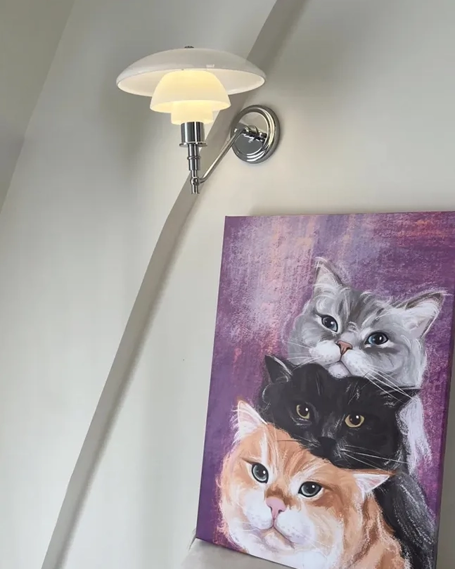 Opaline Layers Wall Lamp