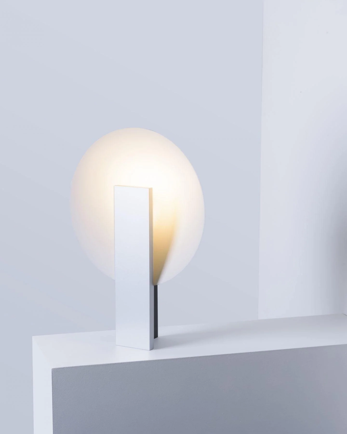 Orbe Table Lamp