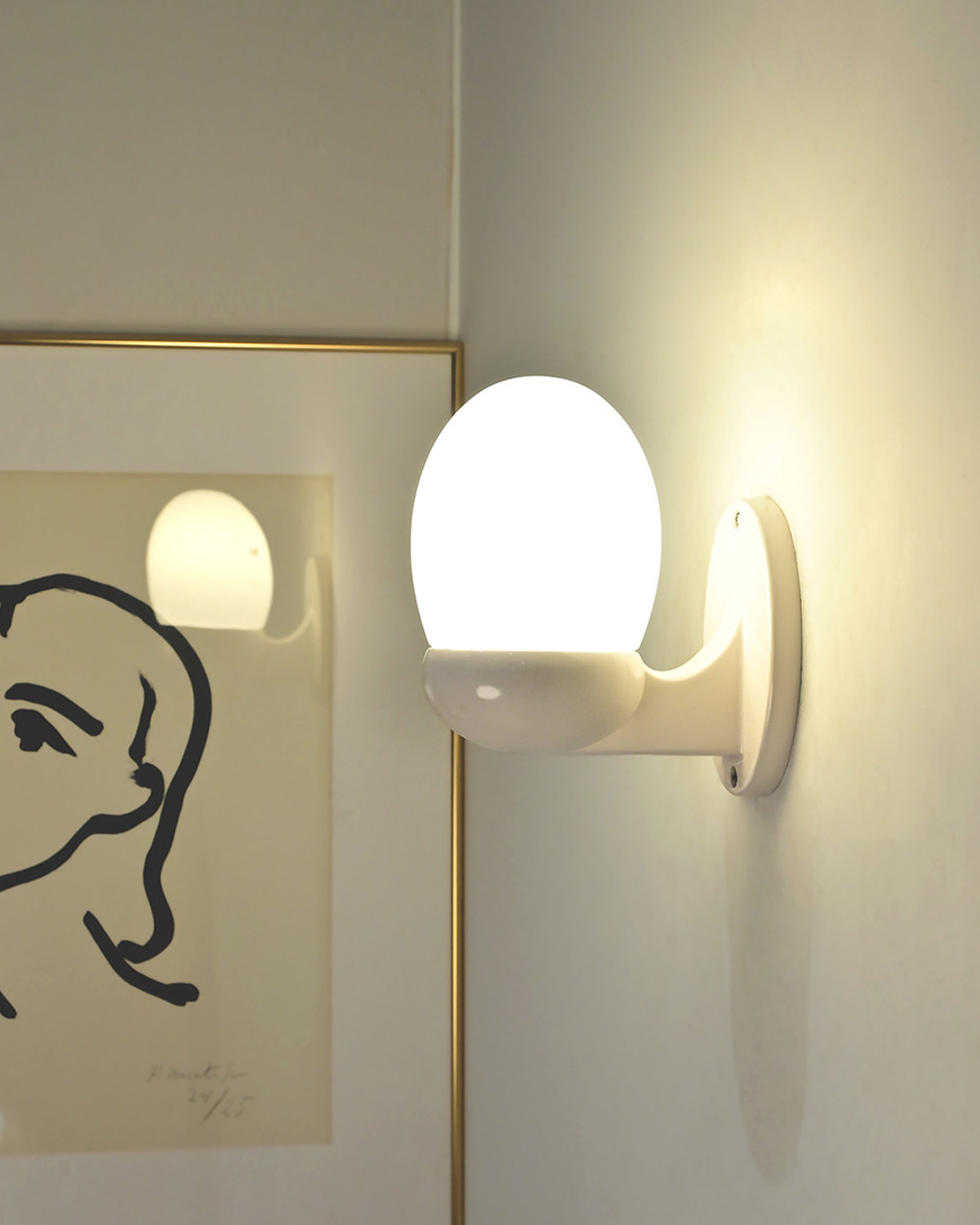 Ovo Glass Wall Sconce