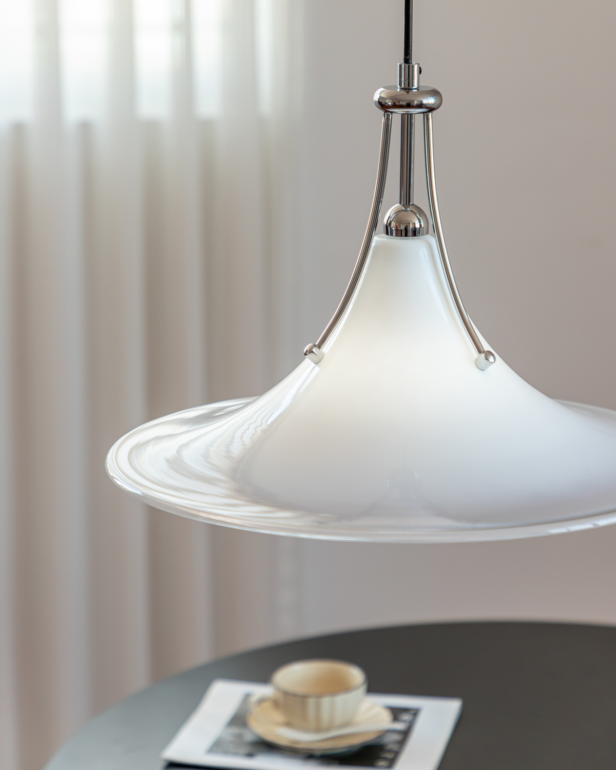 Petal Glow Pendant Light