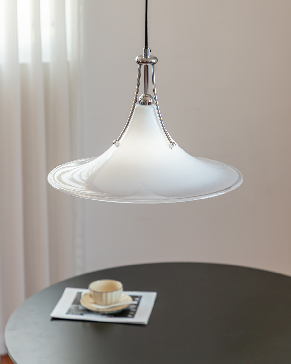 Petal Glow Pendant Light