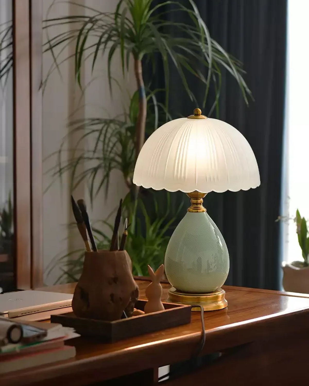 Petaline Table Lamp